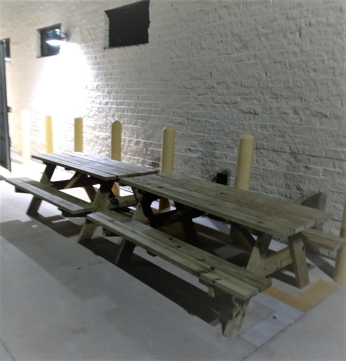 alco_osceola's tweet photo. Check out the awesome tables @YouthBuildUSA students created for ALCO! There's definitely a rewarding career in construction for these students💚 #EducateAndElevate #SkillUpOsceola #AdultEdu #Education #GetThereFL #AlcoProud #ImagineThePotential https://t.co/o7jEzM919Q