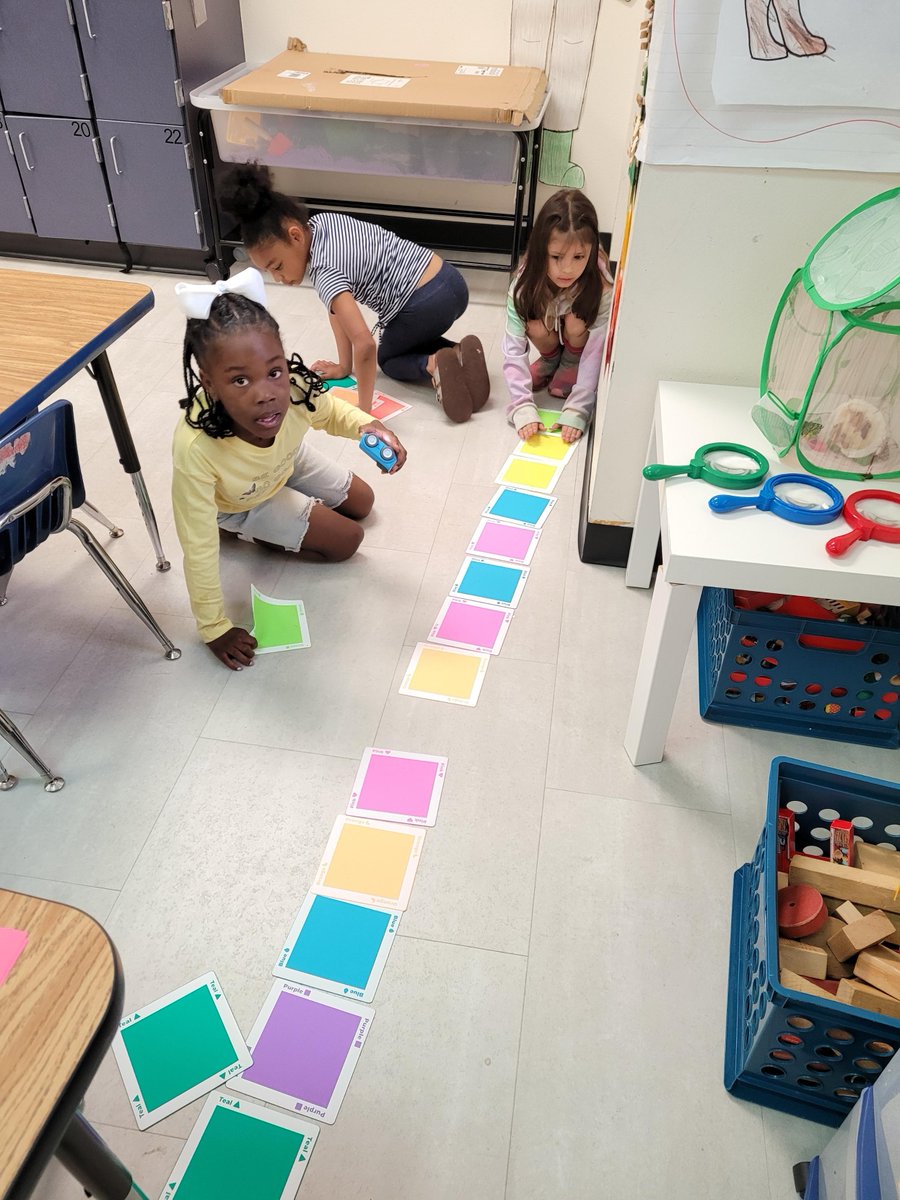 Marvin Elementary kinder students begin to explore fundamental computational thinking using Sphero Indi robots and Kamigami bug bots. <a href="/hachiemarvin/">Marvin Elementary</a> <a href="/WaxahachieISD/">Waxahachie ISD</a> #limitless