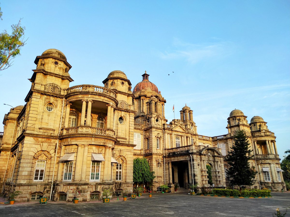 HvsinghIndia's tweet photo. The stunning architecture, intricate details and grandeur of this iconic building housing the  National Academy of Indian Railways truly reflects the rich history and importance of Indian Railways #IndianRailways #NAIR https://t.co/gC5mcCACDM