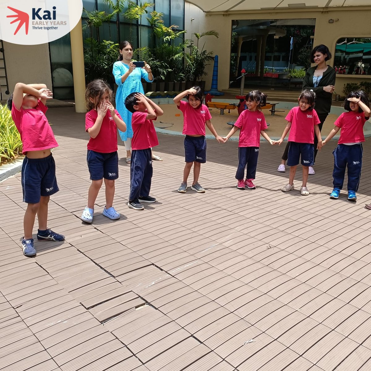KaiYears's tweet photo. Today, our students enjoyed learning about shadows on #ZeroShadowDay. The highlight of the day was when they ventured outside at 12:15 - 12:17 pm and witnessed the sun directly above their heads in the sky, resulting in the phenomenon of zero shadows! https://t.co/URL4Uf0v0W https://t.co/MyVn0sm0Py