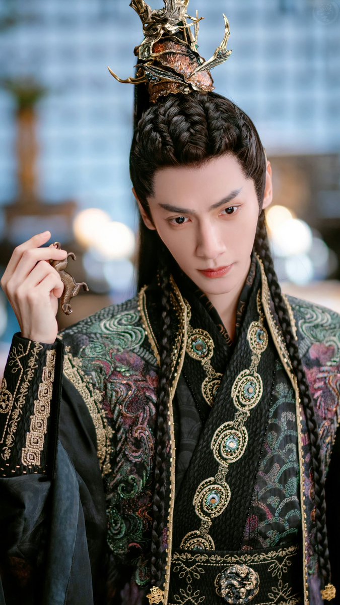 罗云熙长月烬明# [好爱哦]#罗云熙澹台烬# 罗云熙《长月烬明》澹台烬