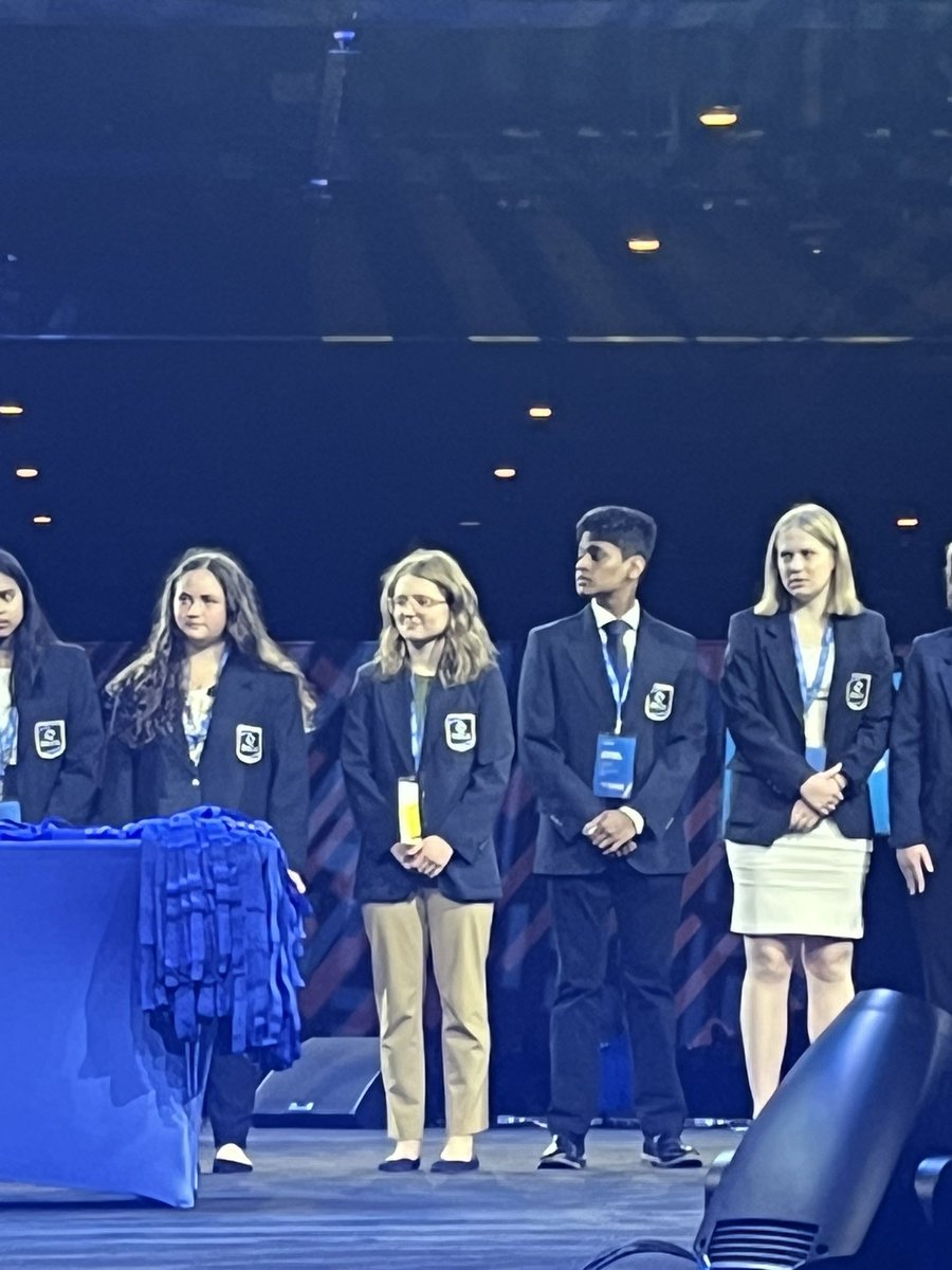 FairmontMktg's tweet photo. Congrats Kate Dietsch—-International DECA Finalist in 🔷Professional Selling🔷 @kated_mktg 
#MeetTheMoment #NoMatterWhat
#GetTheEdge
#FairmontDECA https://t.co/3oZYIXb3k0