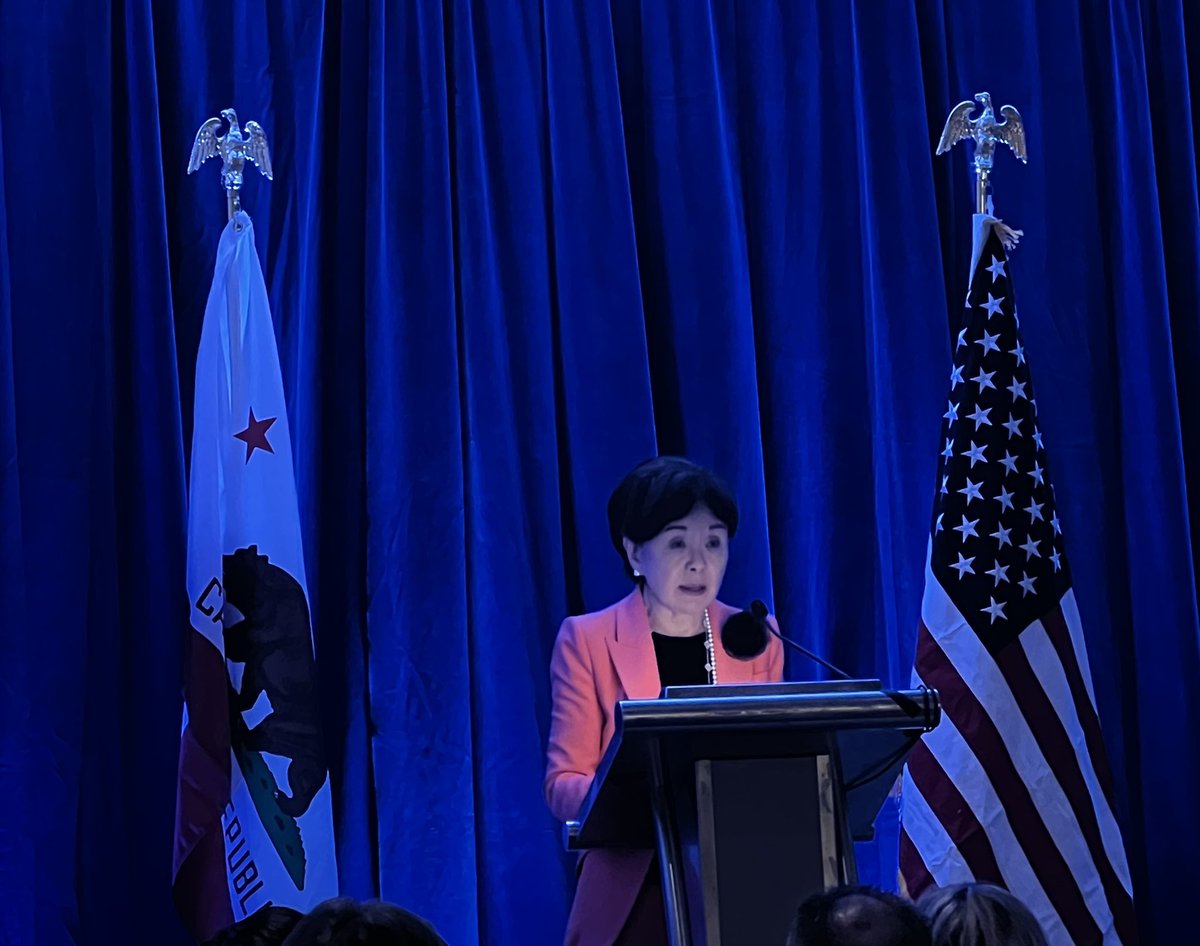 CM_LisaKaplan's tweet photo. Spending my morning w/ Congresswoman Doris Matsui & Secretary Janet Yellen (Dept of Treasury). Truly impressive women - honored to be in same room w these leaders & change makers. #captocap23 #sacramento #womenleaders #economy https://t.co/Tkaja0wIJv