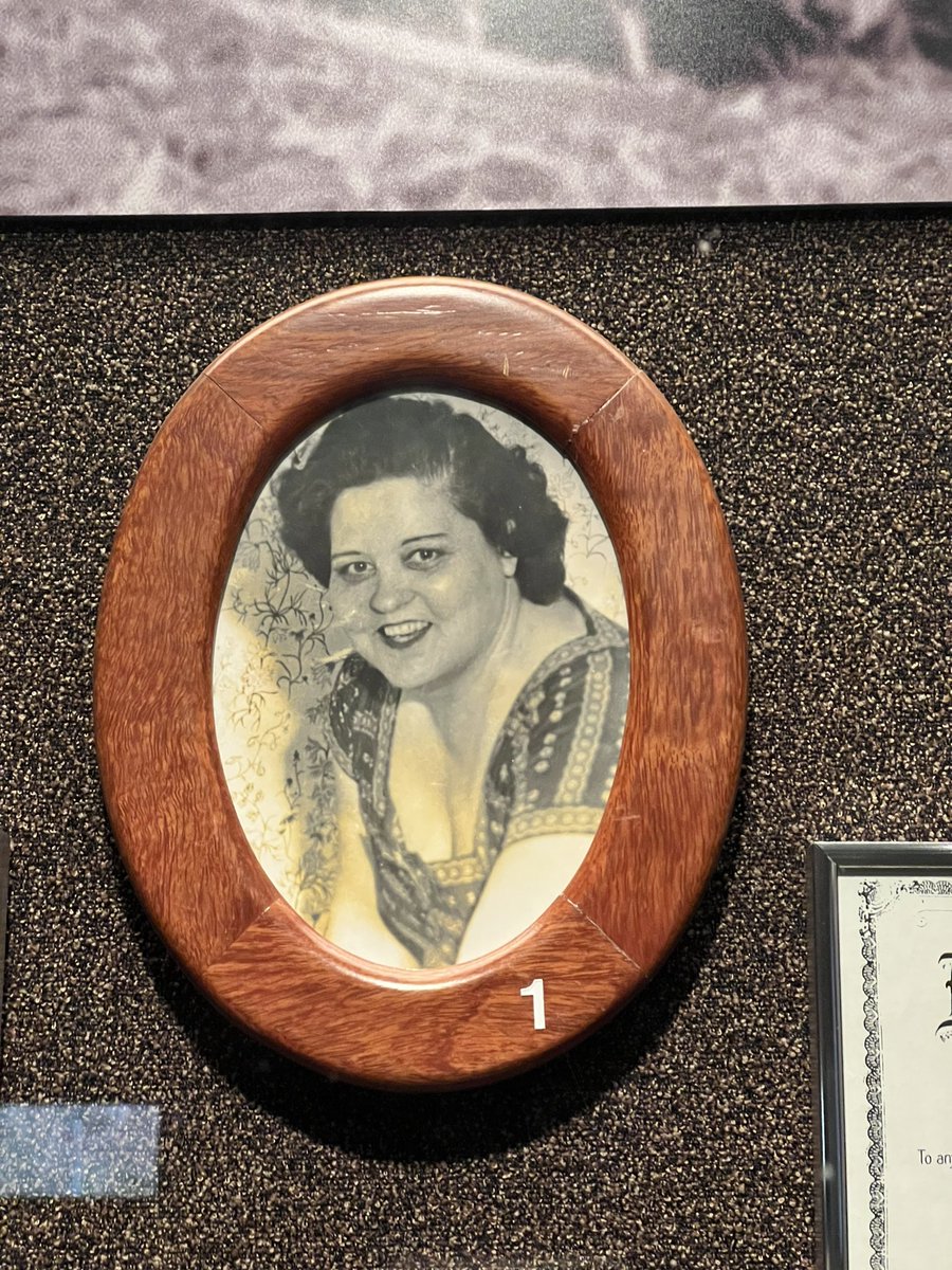 velvetchapel's tweet photo. happy happy birthday gladys!! (and also me but. mostly gladys let’s be real) here’s some pictures i took of a pair of gladys’s shoes and her jewelry box on display at graceland 💗 https://t.co/kR9vrbc0xf