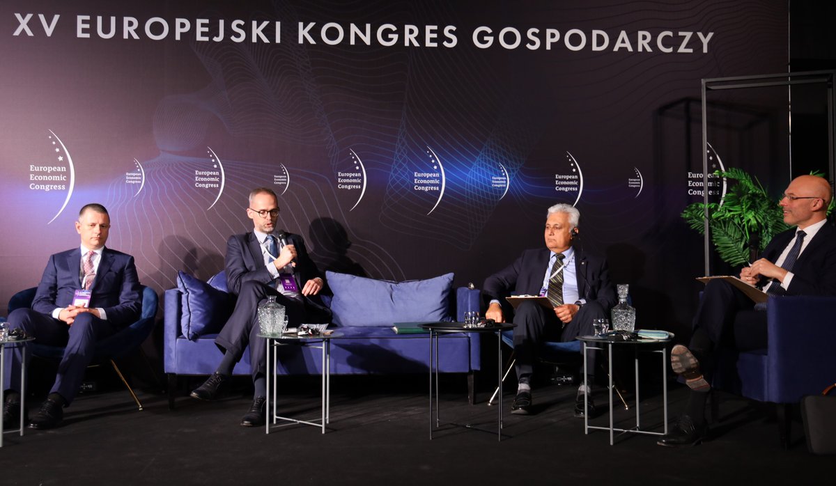 MKiS_GOV_PL's tweet image. Adam Guibourgé-Czetwartyński na panelu "5 lat po #COP24" #EEC2023: W dorobku polskiej prezydencji podkreślamy dwa aspekty jej aktywności – wynik globalnych negocjacji i własne inicjatywy. Z dumą możemy mówić, że jesteśmy autorem sukcesu koncepcji sprawiedliwej transformacji.