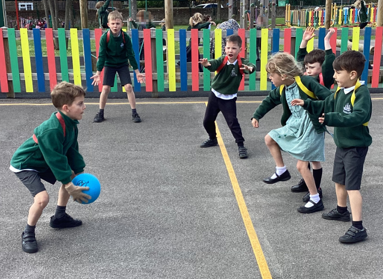 TrafalgarInfant's tweet photo. Our sports area was in full swing at lunchtime play today. The children were learning to play netball and enjoying the sport which encourages them to work as a team. https://t.co/dIEasCdyid