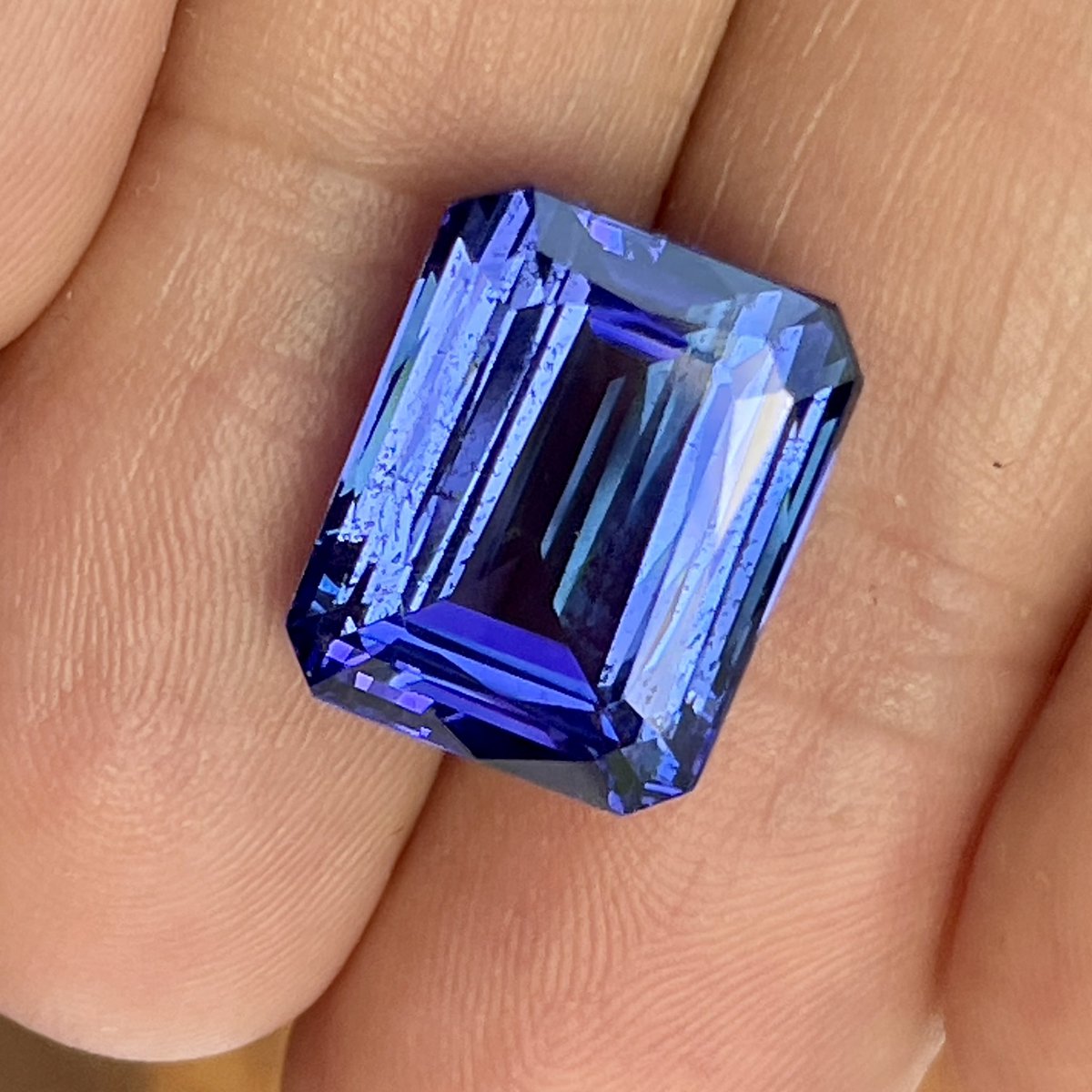 untreatedgems's tweet photo. We just secured sone top
Tanzanite and here are a couple of pieces in blue-blue and violet-blue. Listing all this week or Enquire before listing with color shape and size you need. All are top quality a few rare unheated and multicolor pieces. https://t.co/HsbGg0BdZD https://t.co/gBoHvVZWV2