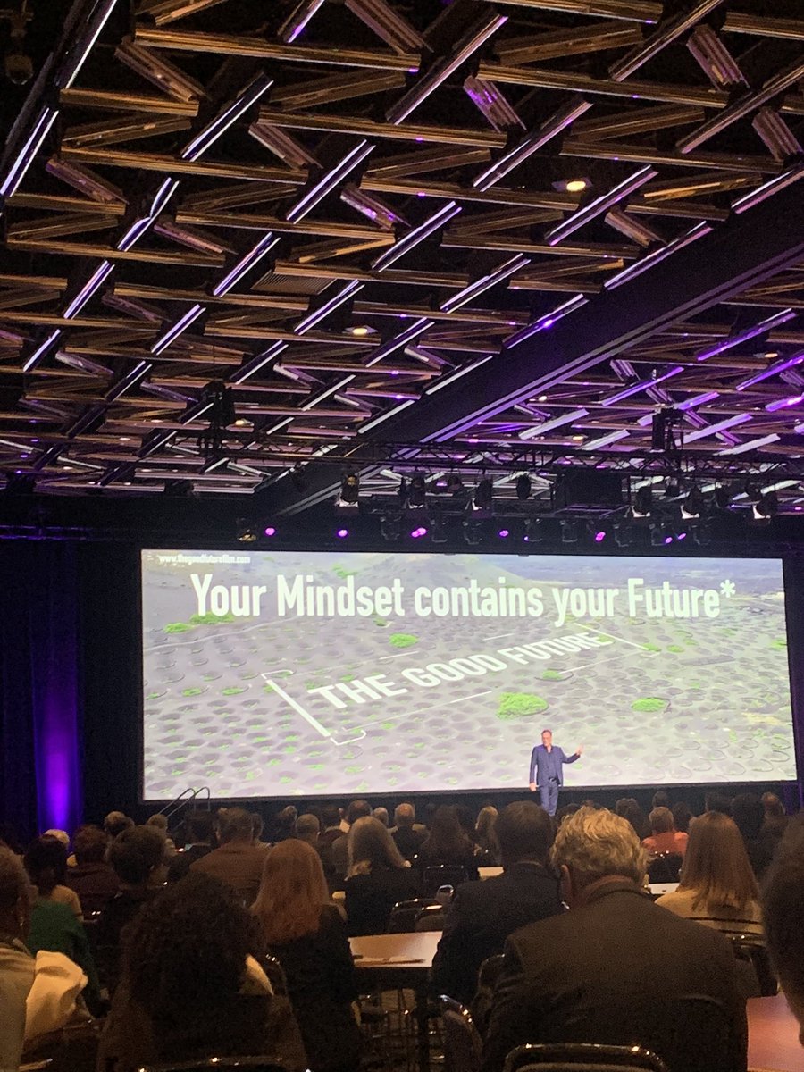 Lisa Thomas tweet media