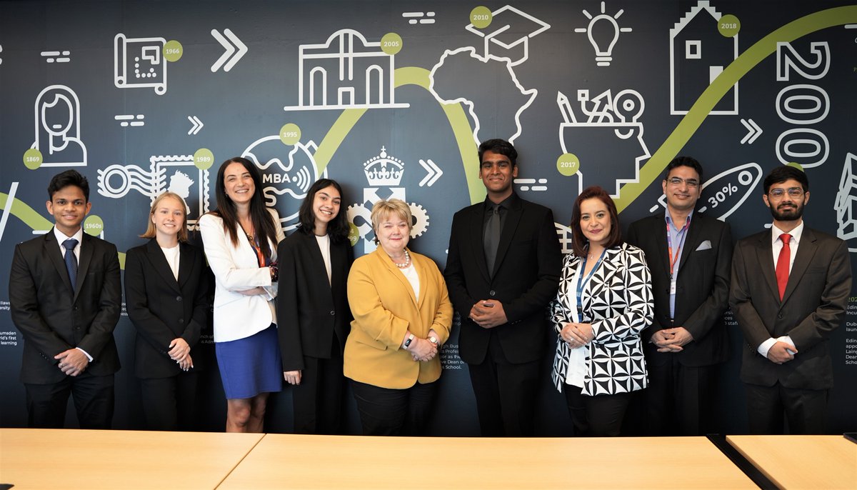 Edinburgh Business School organized this week a felicitation ceremony to recognize the efforts of the 2023 CFA Research Challenge UAE winning team. During the competition, the students were provided with hands-on mentoring and training from our faculty.