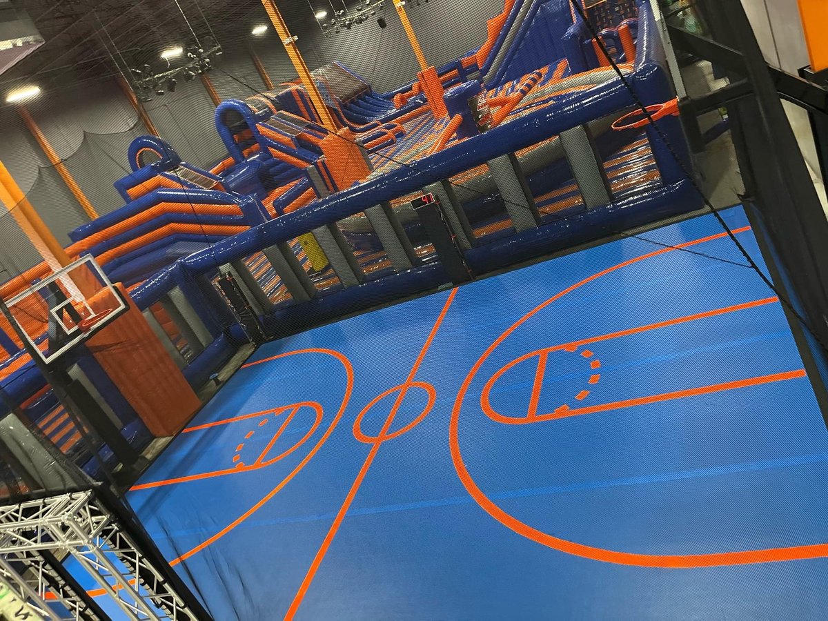 galaxybulls's tweet photo. @skyzone We might be slightly bias but #AirCourt & #InflatablePark from #GalaxyMultiRides https://t.co/JkZbTN81gL