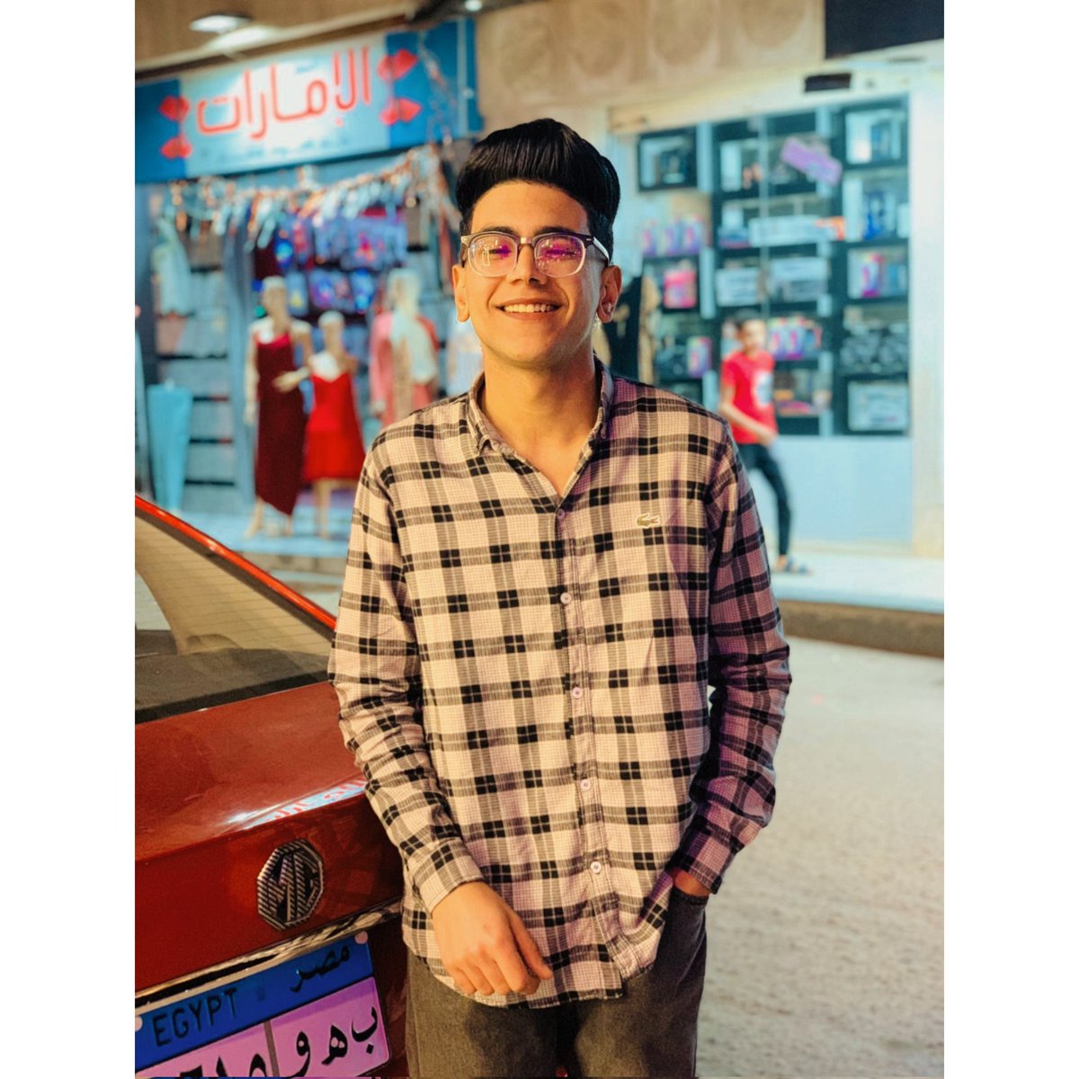 ومكنتش عارف اشوفك مع غيري🚶🏻'