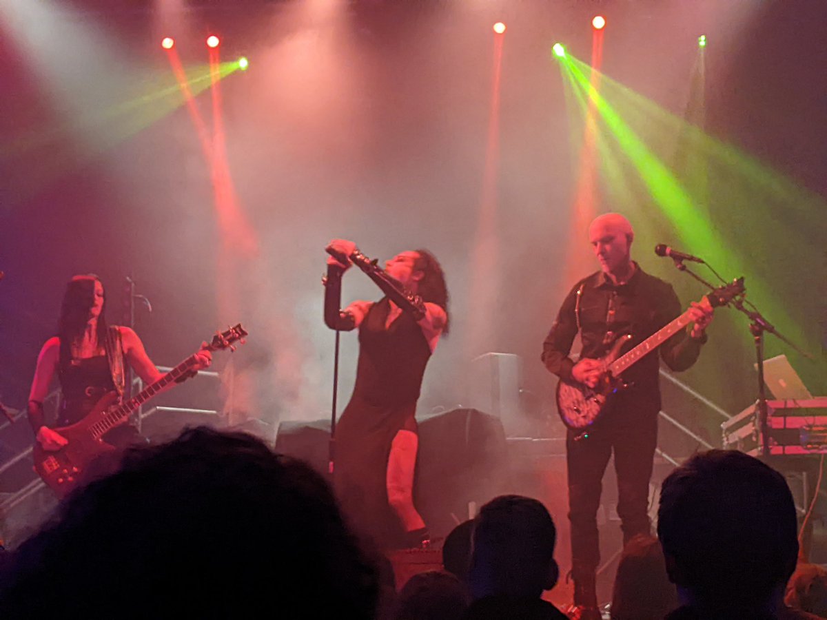 SuicideQueenCA's tweet photo. THANK YOU SAN FRANCISCO!!
Photo by Theremin Barney
#suicidequeen #suicide #queen #industrial #metal #goth #losangeles #kaydolores #tonyhavoc #scarrkevorkian #rongraves #nymphomaniac #copinternational #thereminbarney #deathguild #dnalounge #sanfrancisco https://t.co/Q3hYT2ARXm