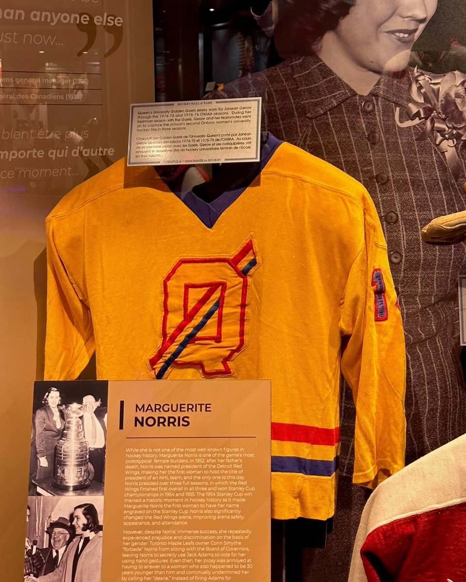 queensgaels's tweet photo. If you're at the @HockeyHallFame, look out for tricolour! Janean Sergeant's (née Gerow) @GaelsWHockey jersey is displayed as part of the new exhibit, Women's Hockey - Celebrating Excellence.

🗞️: https://t.co/R7SjlN99TO

📸: HHOF/@KellyHockeyHall 

#ChaGheill | #GoGaelsGo https://t.co/0rFM5T2NdU