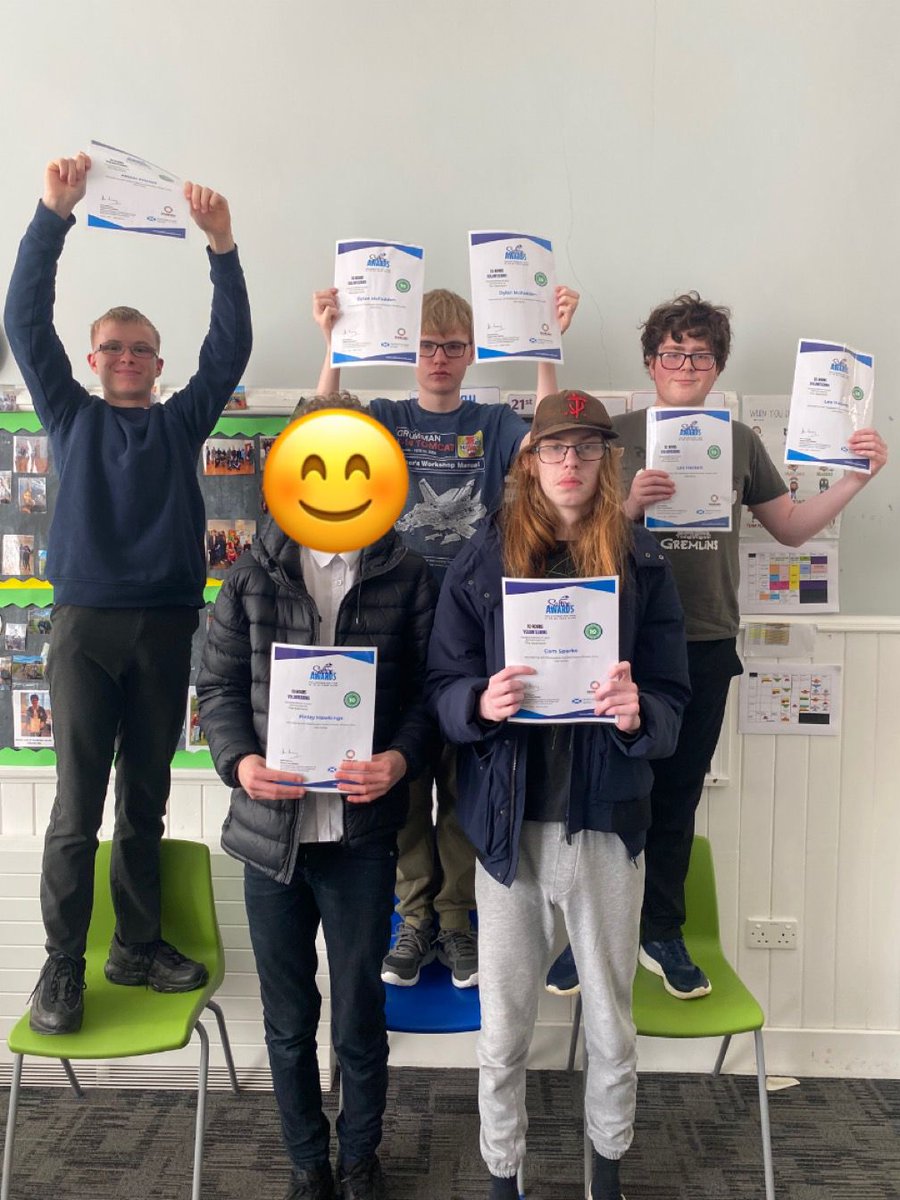 MeadowparkCP's tweet photo. Congratulations to Leo and Dylan who achieved both 10 and 24 hours of volunteering for the Saltire Awards and to Alister and Cam who achieved the 10 hours of volunteering for the Saltire Award. Super impressive! #suceeding @knoxacademy https://t.co/Pp2wgl9mmM