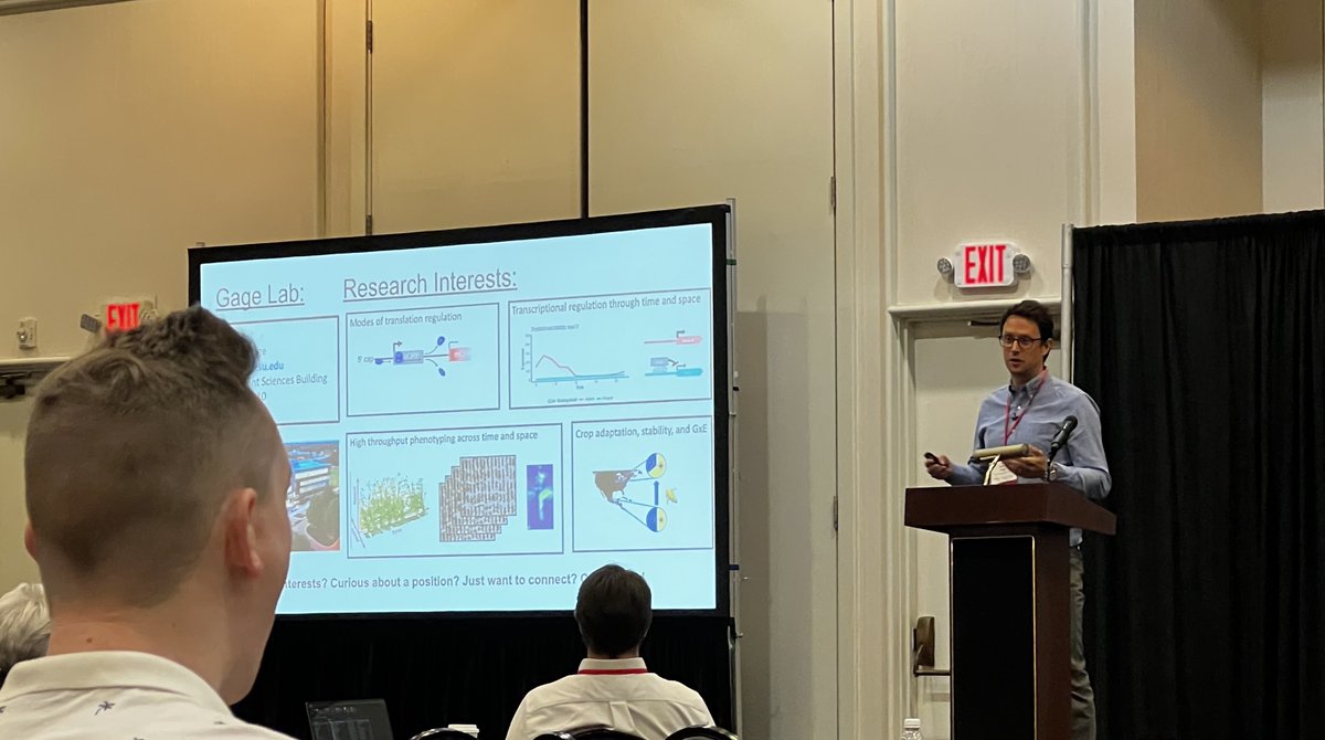 "I'm excited to be talking about corn research in the cornhusker state."
@JoeGage10 of @cropandsoil links gene expression variation to genotype by environment interactions in the first research talk of 2023 Nebraska Plant Science Symposium.