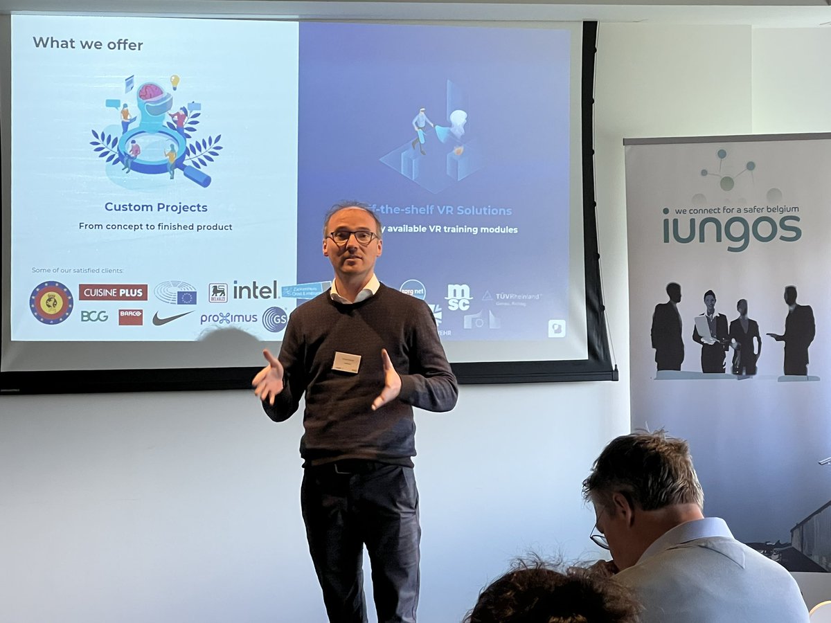 iungosnetwork's tweet photo. Evarest Schoofs, CEO OneBonsai, over opleiding van veiligheidspersoneel in VR – hoe pak je dat aan?
  #innovationlab #security https://t.co/0AUw6JHTTT
