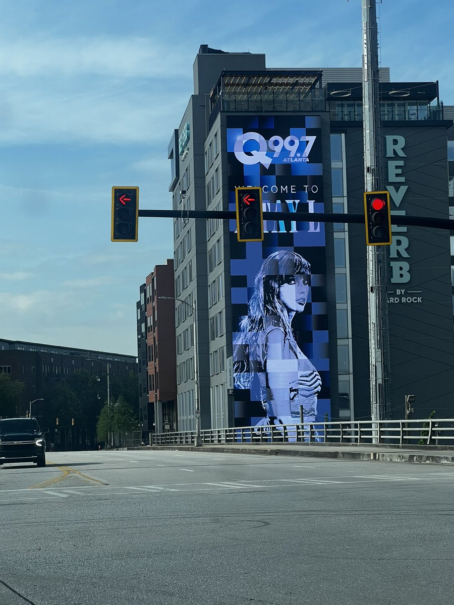 a_cb13's tweet photo. Ignore the pixels, it just wouldn’t cooperate. but. AHHHHH ITS SO SOON. #atayL #AtlantaTSTheErasTour @taylornation13 @taylorswift13 @MBStadium @Q997Atlanta https://t.co/2OCcmTa9Zs