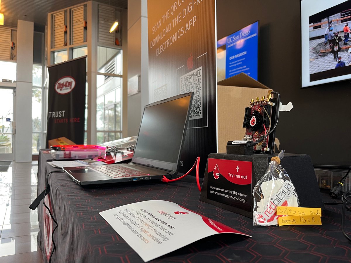 RedPitayaCom's tweet photo. We had an incredible time at #HARDHack, a #hardwarehackathon at @UCSanDiego, where we teamed up with @digikey. Our ambassador, Yalu, showcased a demo that displayed the frequency output of super-sensitive flux-gate magnetometer sensors. ๐ป๐ฌ
#RedPitaya #DigiKey #UCSD https://t.co/xEpTidbInC