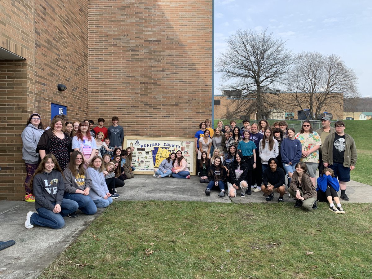 CRSD is excited to announce the unveiling of a student-created mural at the South Midway Turnpike Service Plaza. The glazed ceramic mosaic depicts local landmarks and places of interest in the county.  Check out unveiling video: shorturl.at/gAFX5