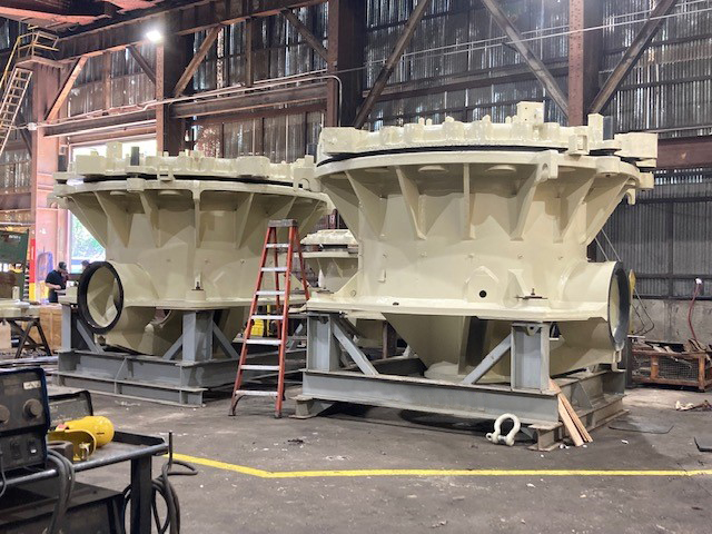 machine_marion's tweet photo. These crushers received an update with the newest Metso Hydraulic clamping, clearing, and adjustment systems. #MarionMachine does it all, from complete rebuilds all the way down to the fine details. Please check us out: https://t.co/WXMyGuqGGn https://t.co/kfZcDY0uJa
