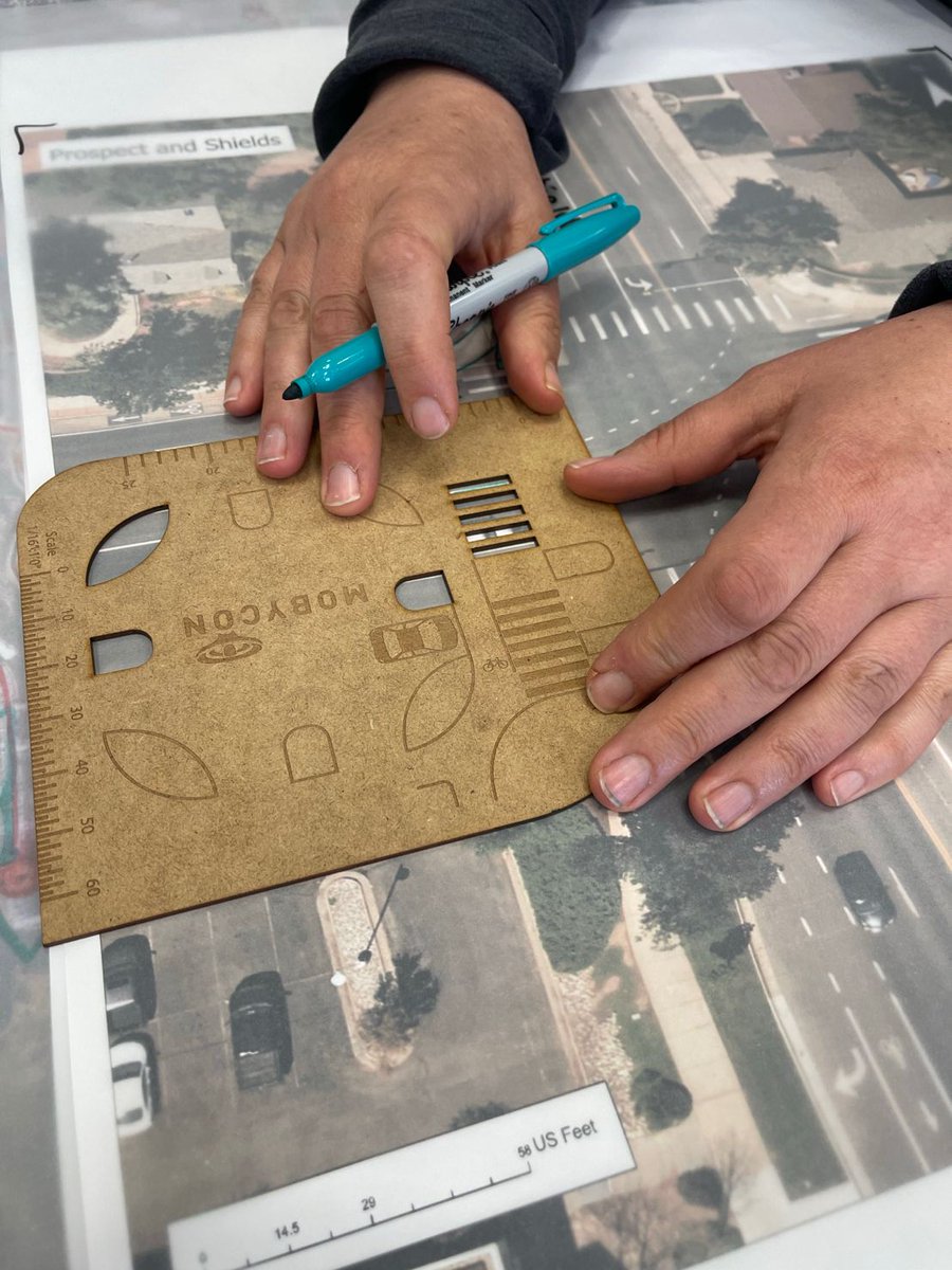 mobycon's tweet image. Last week, @lennartnout, with the @Cycling_Embassy &amp;amp; @GoudappelTweets, led an amazing #ThinkBike workshop in Fort Collins, CO.

Over three days, we led workshops on #intersectiondesign &amp;amp; #network planning, &amp;amp; had a showing of &quot;Together we Cycle&quot; followed by a panel discussion.