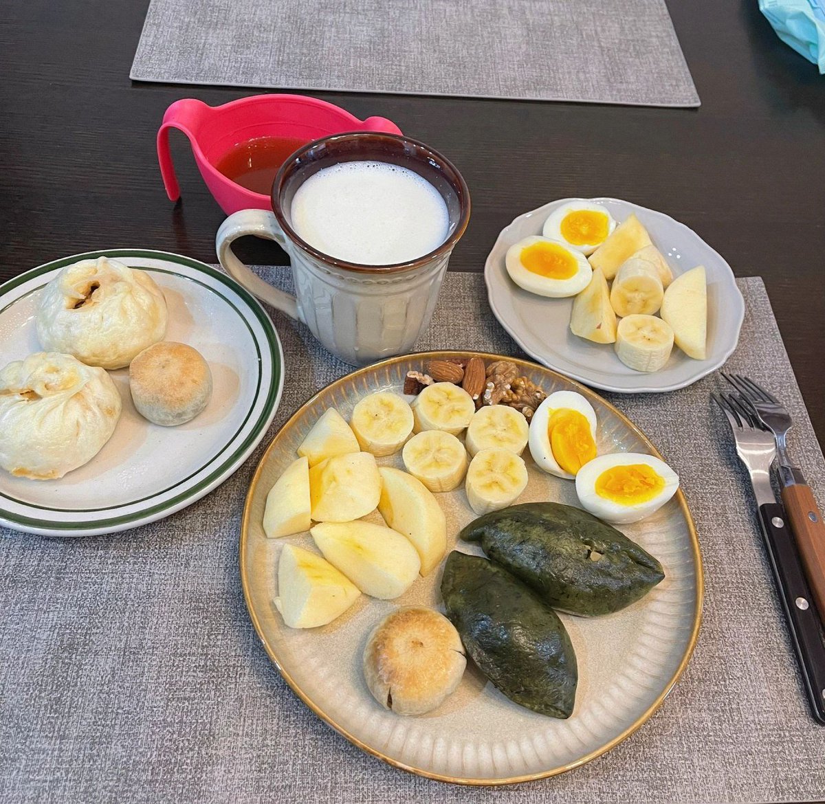 omardelrap's tweet photo. Good morning, today I have a nutritious and healthy breakfast. https://t.co/p5txodlAeP
