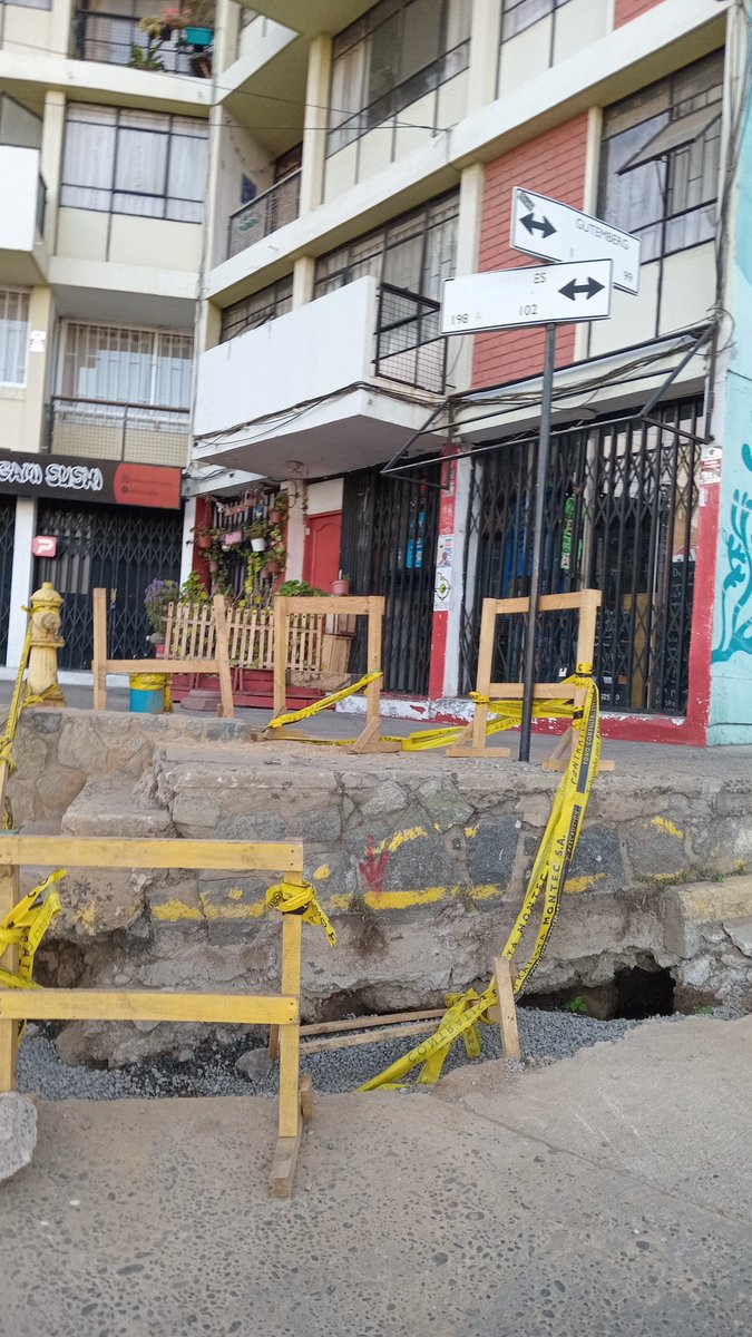 kbzonvalpo's tweet photo. @esval_chile Y cuando solucionan tema https://t.co/4ImRJ155jO