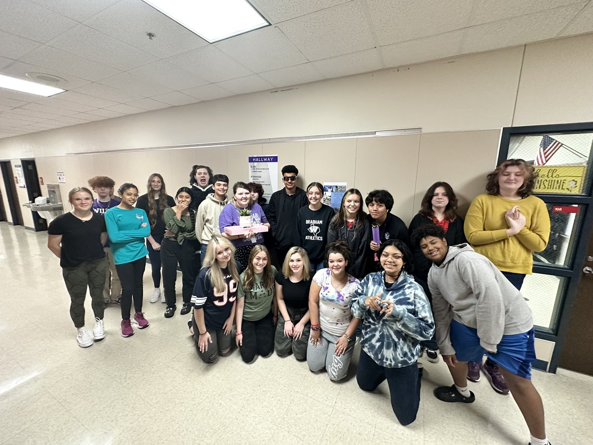 WISDBrabham's tweet photo. Our amazing PTO spoiled our April TOTM ๐ Congratulations again Mrs. Hyde!! @kella_price @WillisSchools #ExcellenceObserved https://t.co/3wwbVeQqlb
