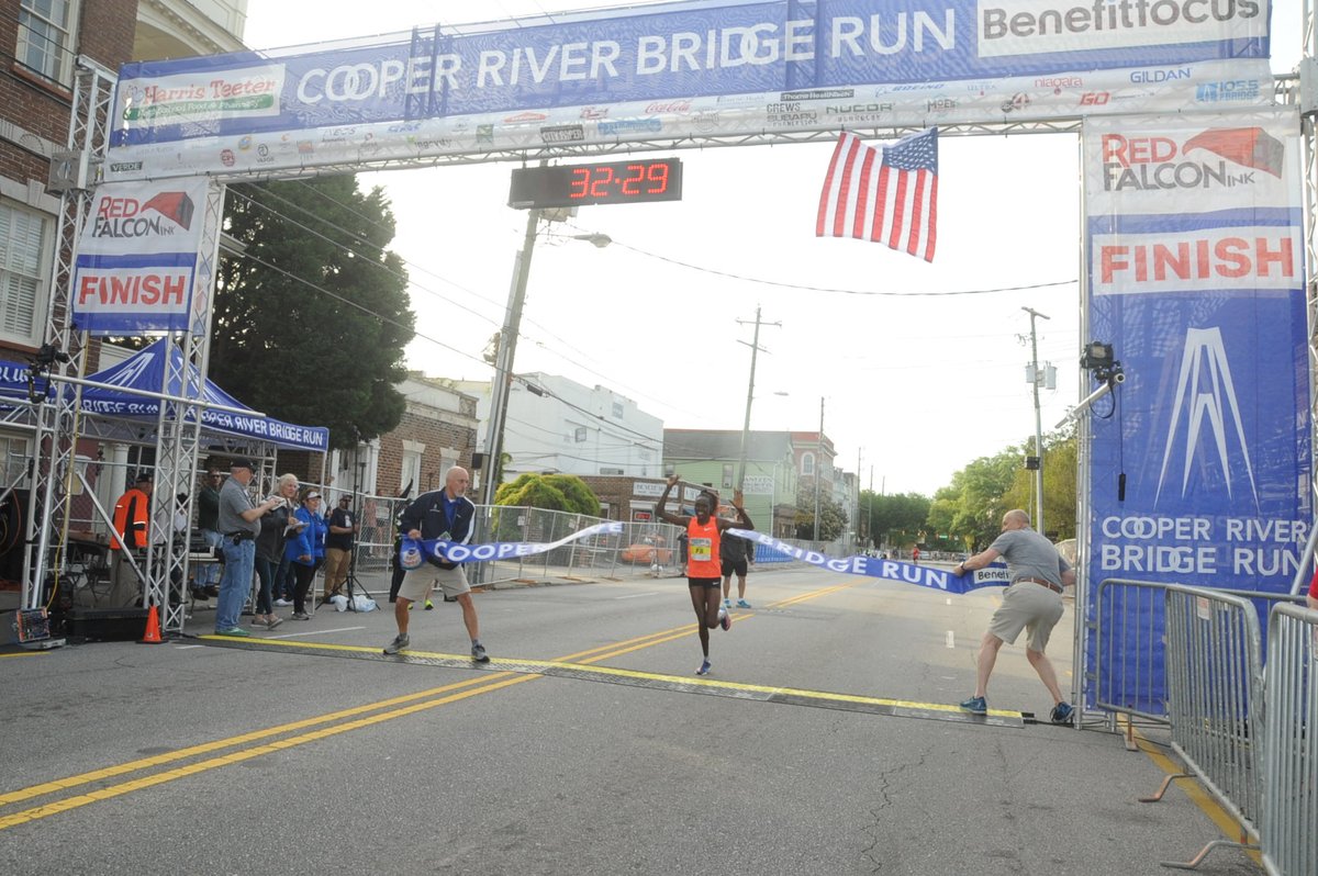 CRBridgeRun's tweet photo. The 2023 FINISH photo album is live now! Check for yourself 📸 https://t.co/5xxntj1zni
#bridgerun #getoverit #10k #cooperriver #cooperriverbridgerun #running #runningislife #active #charlestonsc #charlestonevents #run #arthurravenel #arthurraveneljrbridge #mountpleasant https://t.co/qmPDJSimWb