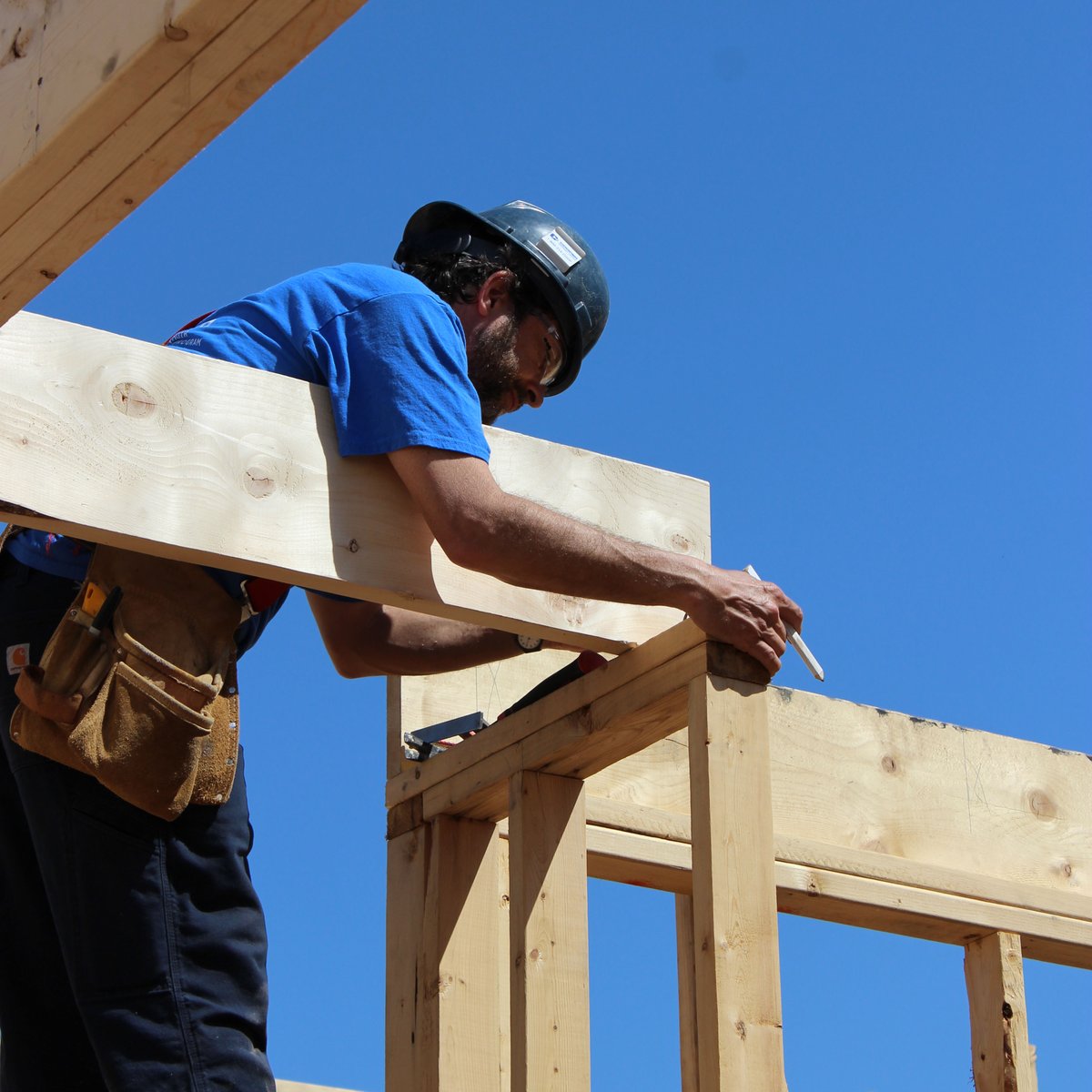HabitatHamilton's tweet photo. Check out these action shots of the progress on our Sherman Avenue Build! 

Our construction team and OYAP student volunteers are hard at work building these five new homes, which will provide five local families the opportunity to experience the benefits of homeownership. https://t.co/CLxG8Wy1ve