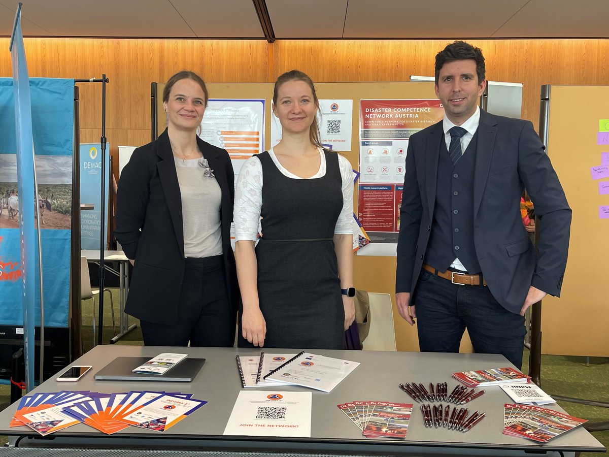 DCNAustria's tweet photo. DCNA in Geneva 🙌 We're currently enjoying day 2 of the on-site Humanitarian Networks &amp; Partnerships Week #HNPW, meeting the #humanitarianaid and #disasterresponse community and presenting the #EUproject @inegmae2.

#network #partnerships #drr #drm #disasterresearch https://t.co/vJjEHNGs64
