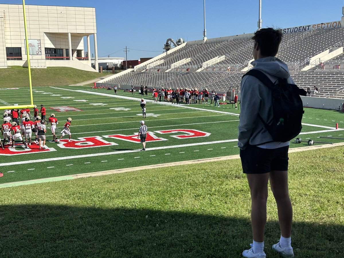 CarterBraugh's tweet photo. Thank you @CoachStedman and @LamarFootball for the invite to junior day! Had a great time, will definitely be back in the future. #RedBirdRising https://t.co/AzoS0IoySE