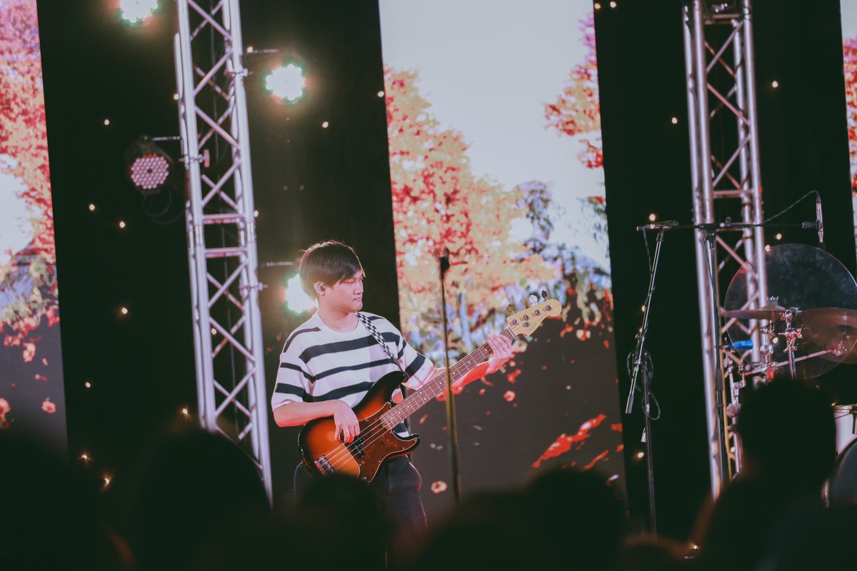 Parallelworldc's tweet photo. ทีมงานได้รวบรวมภาพบรรยากาศภายในงาน Parallelworld  concert มาให้ชาวโลกคู่ขนานทุกคนได้ชมกัน 💭💖

ดูรูปภาพเพิ่มเติมทั้งหมด จิ้มลิ้งค์ด้านล่างนี้เลย👇🏻

#เปิดประตูสู่โลกคู่ขนานกับSafeplanetXTelexTelexs
#parallelworldconcert
#safeplanet #telextelexs 
#eventutcc #utcc https://t.co/ms0fRKZGb6