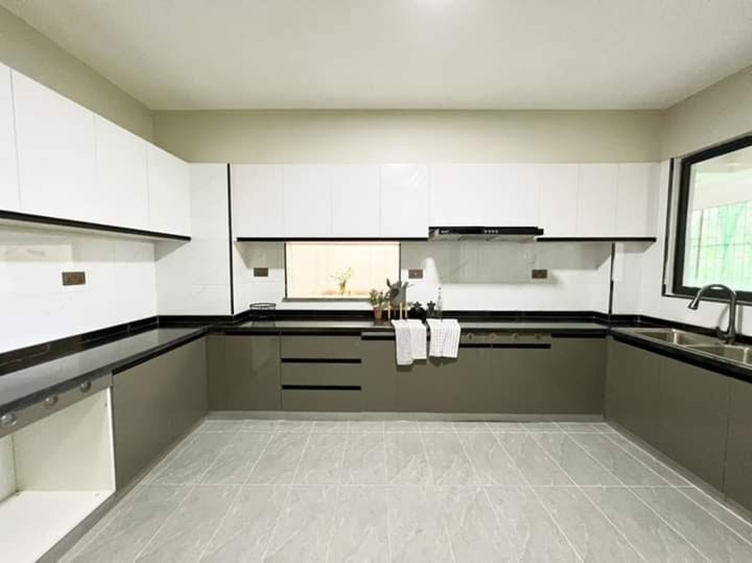 FrankBirachi's tweet photo. BIGGEST  4 and 5 Bedroom Kileleshwa
FROM 24.5M
0729177333
Features of these 4&amp;5-bedroom, 265m² and 320m² .
Amenities
Backup generator serving both the interior and exterior parts, swimming pool,kids play area , functional fully equipped Gym and the borehole. #realestate https://t.co/sGEpS1aBLI