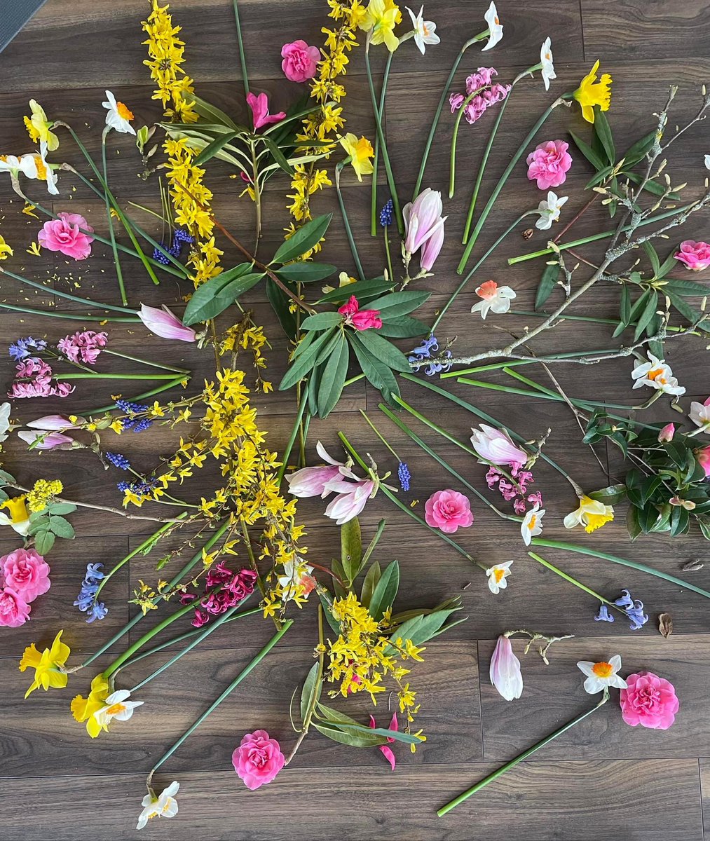 Instead of putting your cut flowers straight into water in a vase first arrange them into a mandala on a clean surface. It feels great to be creative and looks amazing