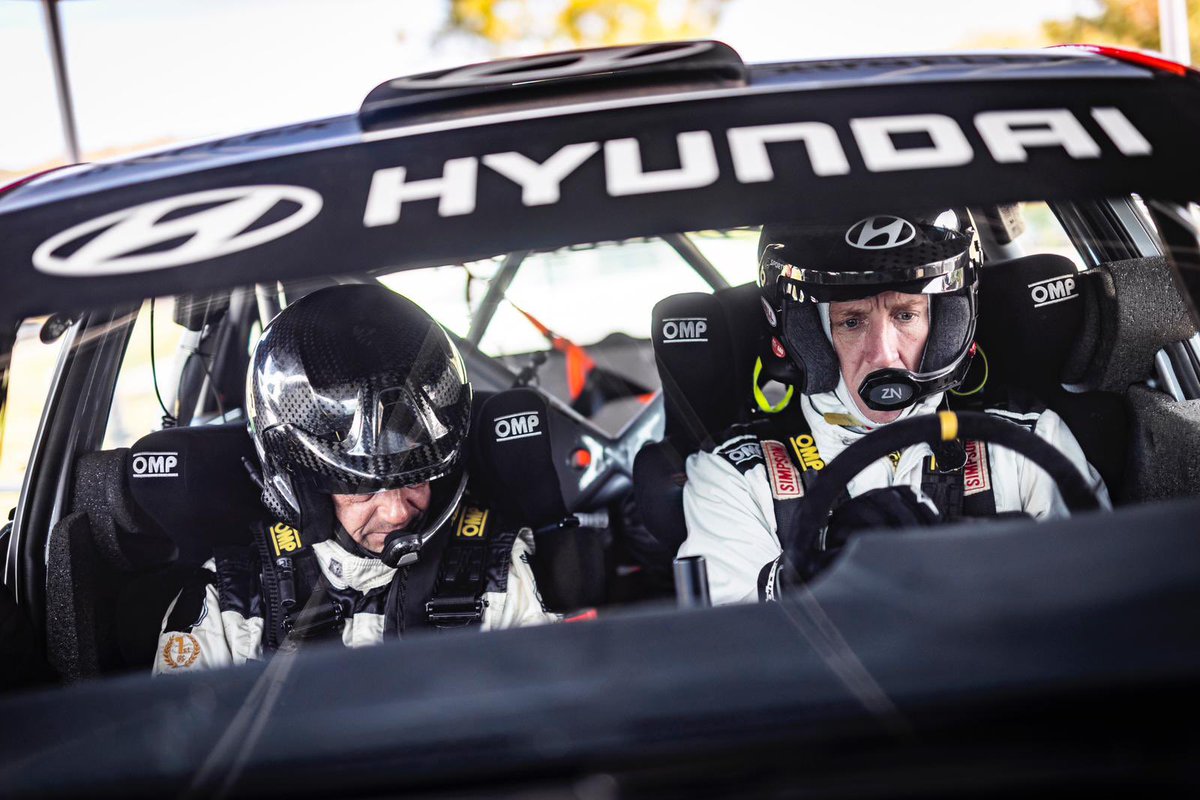 krismeeke.com tweet media