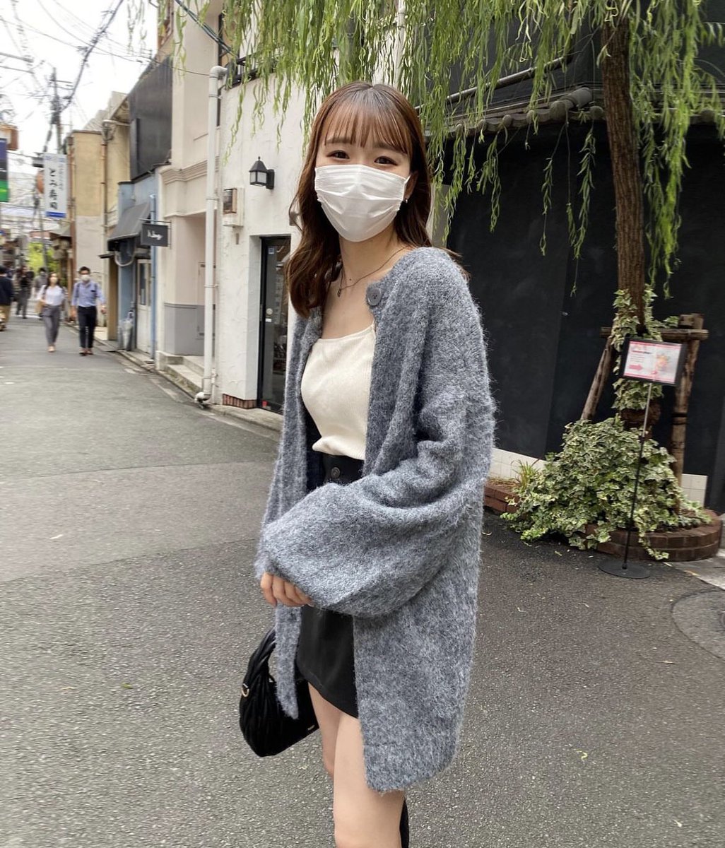 MarilynDozier4's tweet photo. 都内の女子大生です🐰
彼氏もいないしせふれもいないので、めっちゃ溜まってます😩
1年間はしてないかも💦
慣れた人とかイケメン苦手なので、童貞の人とかだと嬉しいな🐰
#裏アカ女子 だよ
ラブリツとフォローくれたら嬉しいな！
#オフぱこ募集 で会える #裏アカ男子と繋がりたい です🐰 https://t.co/e7JXpqipUn
