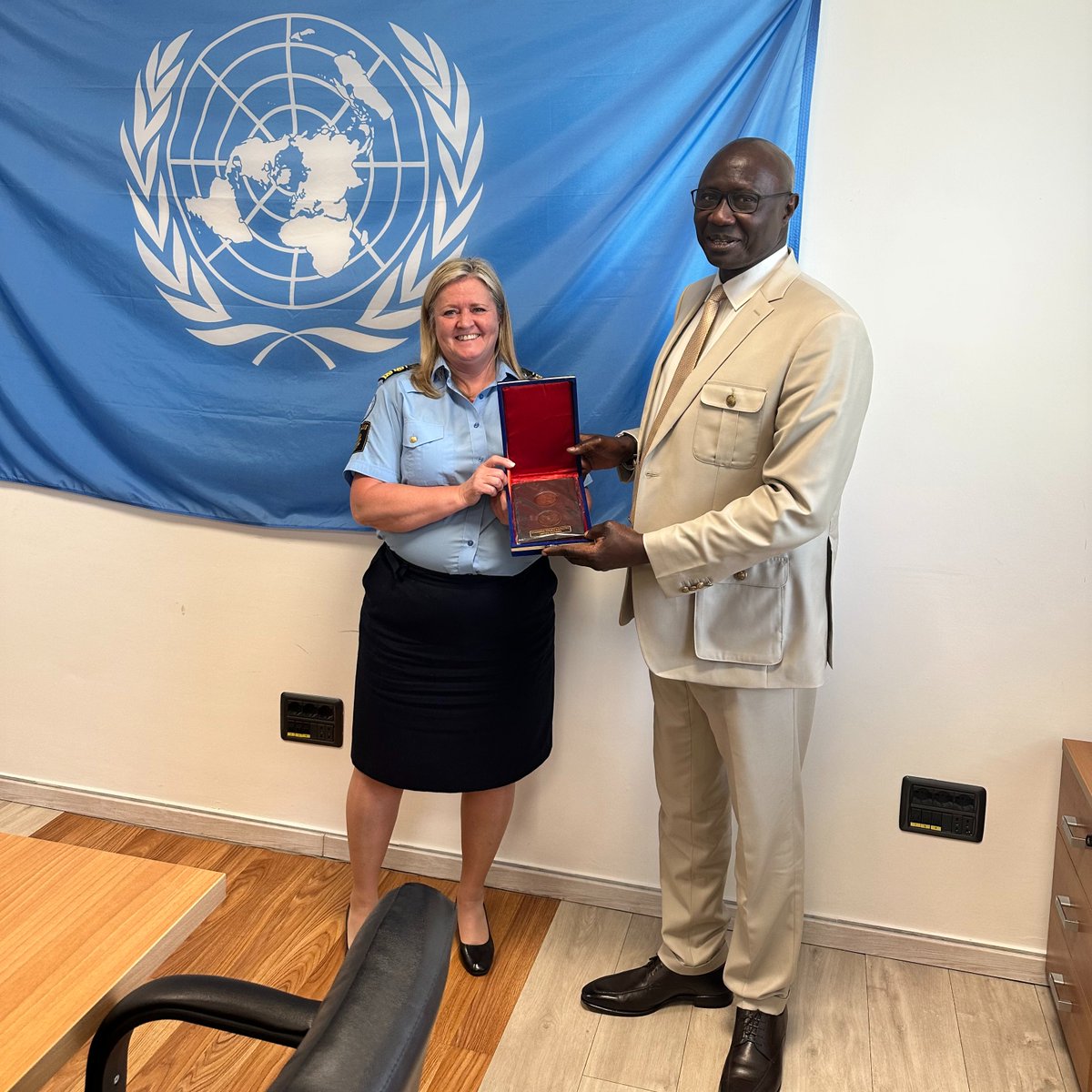 chief_spc's tweet photo. Visit of General Birame Diop, Head of #OMA DPO, to UNLB Brindisi - April 24, 2023.
Meeting with #SPC and #SsuRGe.  Fruitful discussions on further cooperation between military and police #UNPOL. https://t.co/5HxodOzhv8