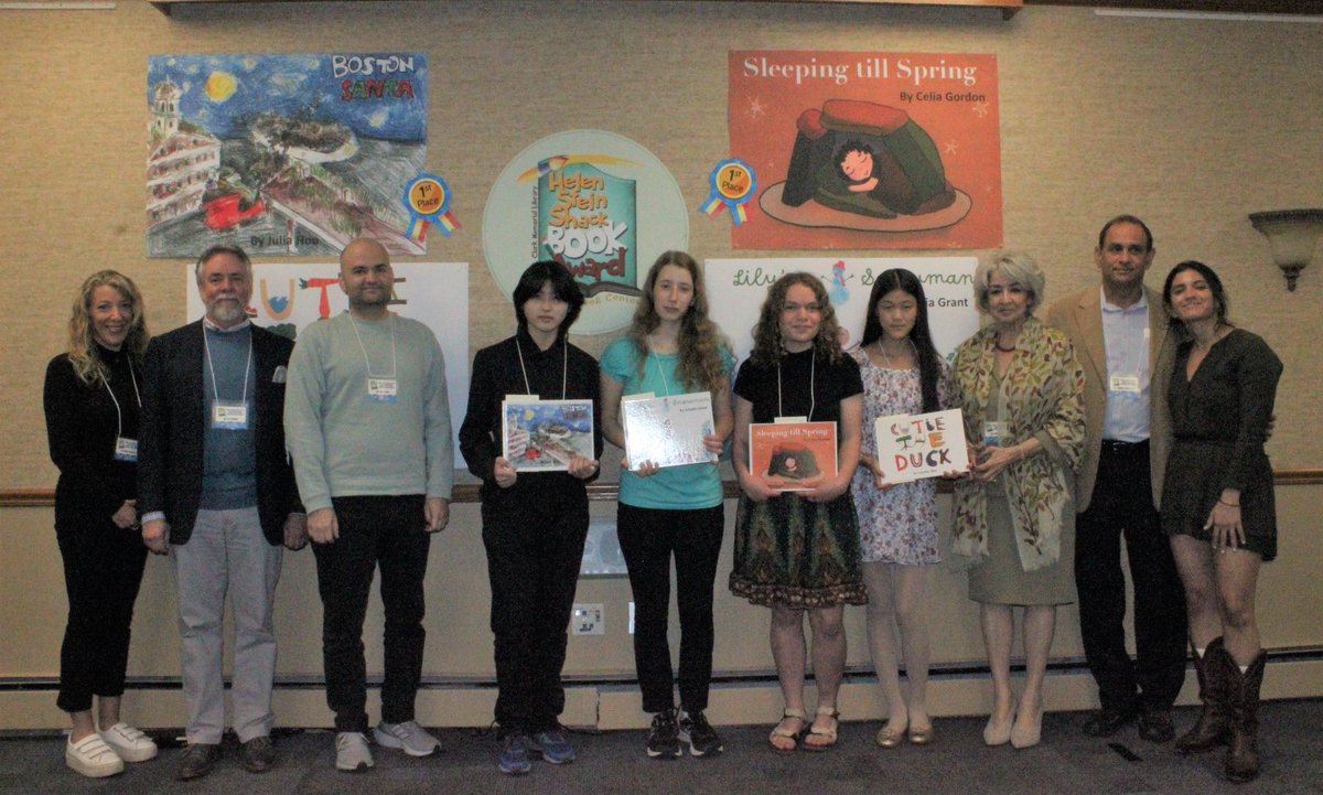Escml's tweet image. Last night we gathered with so many wonderful community members to honor the incredibly talented winners of our 9th Annual Helen Stein Shack Picture Book Award - Julia Hou, Celia Gordon, Caroline Qian, and Amelia Grant.  🤩

#HSSPictureBookContest #Winners #ThreeVillage