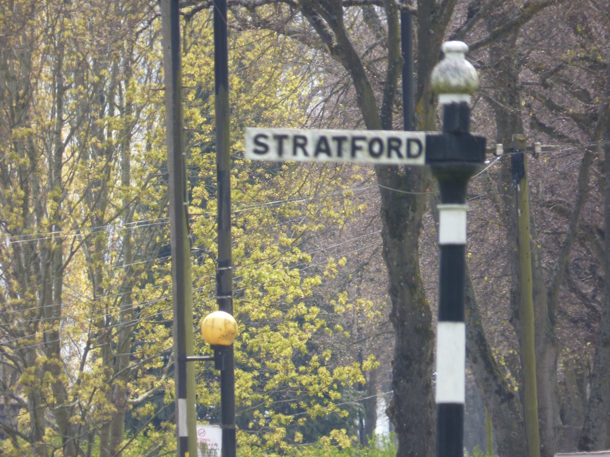 Billesley to Stratford. Yardley Wood Road / Brook Lane island fingerpost.