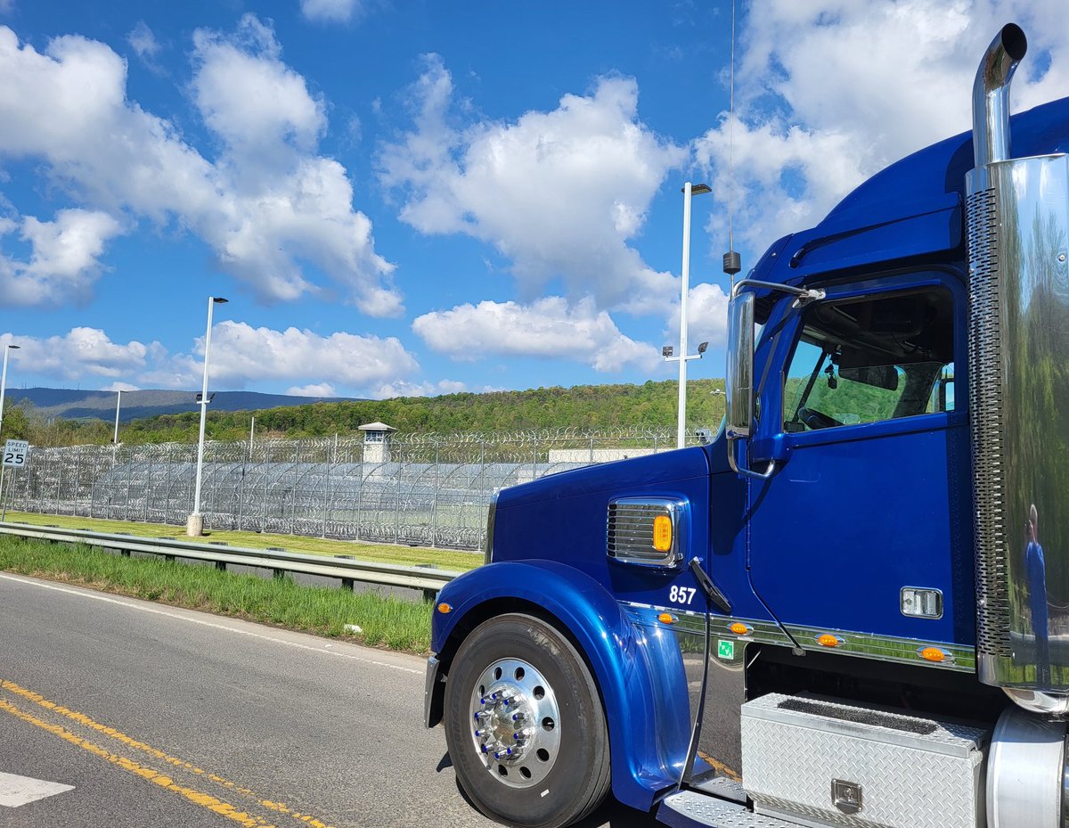 RickAustin84's tweet image. $bbig #bbig  @TheodoreFarnsw2 @Erik_U_Noble 
Just made a delivery at your up coming new home. The prison's wastewater treatment plant. Not sure what part you will be in. Being the turds you are.