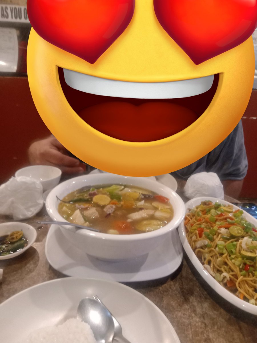 VMakuno's tweet photo. Kain muna bago sasabak sa. Gyera hehehehe.  Upload ko later. #cdo  #CDOAlter #cdobagets #cdomassage  #iliganalter #cdomasahista https://t.co/8oWqmQWWqd