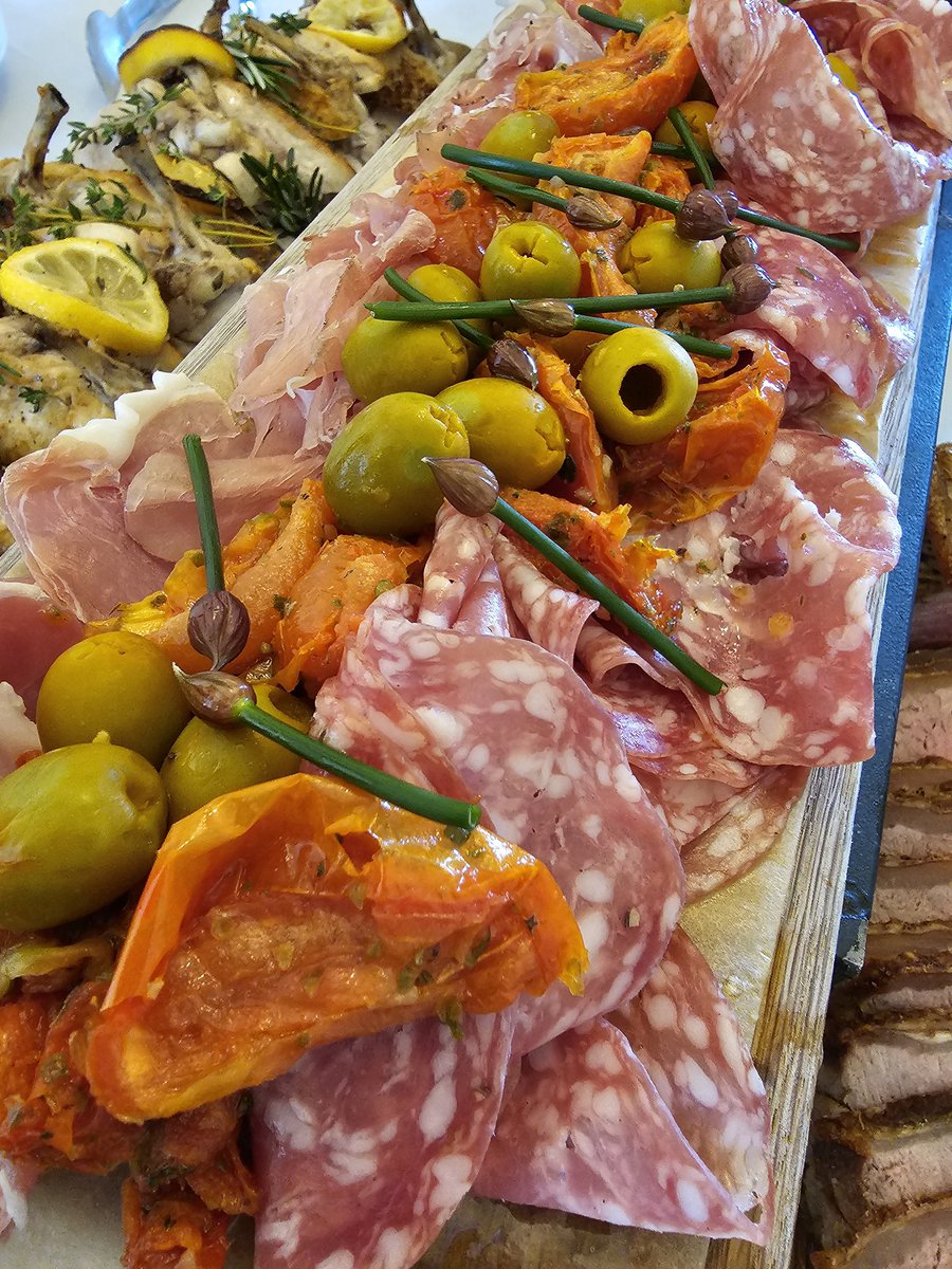 Giggleswick School Dining tweet media