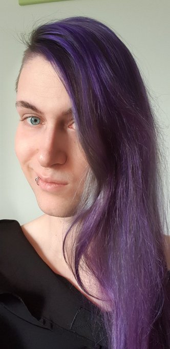 I did the gay thing of putting even more dye in my hair! https://t.co/MUoIpfz49c<a href="/tag/transdayofvisibility"class="tags"><span>#transdayofvisibility</span></a>