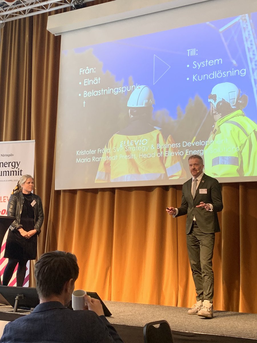 MarkusTobe's tweet photo. Mina kollegor @FrojdKristofer  och @petramariaramst berättade om hur @EllevioAB arbetar tillsammans med våra kunderna för att ”framtidssäkra” deras verksamheter och hur vi tillsammans bygger morgondagens energisystem. 

#energi #energiomställning 
#ellevio #digitalisering https://t.co/6pa2MQhyLW