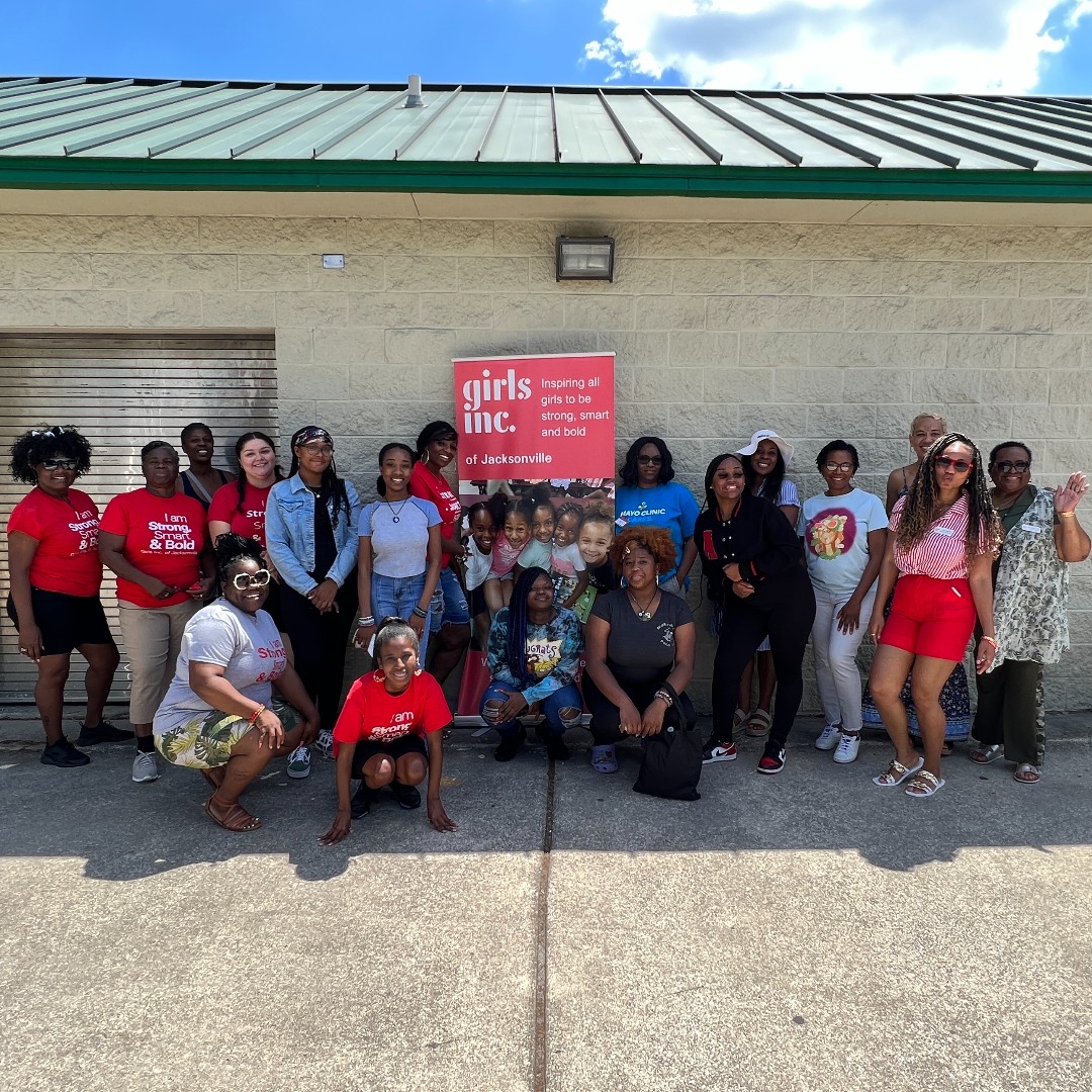 girlsincjax's tweet photo. Our Mentor Program Picnic was such a great time! Thanks so much to the mentor-mentee duos who joined us on Saturday! We had food, games, music and FUN!  We can't wait to do more of these mentoring events in the future! 
#girlsincjax #girlsinc #mentorprogram #picnic https://t.co/9iU5JTftWP
