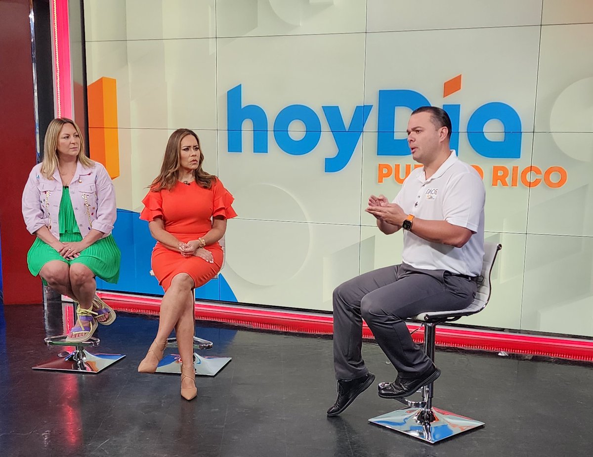 prsecdaco's tweet photo. En Hoy Día PR junto a @grendard por @TelemundoPR orientando a los consumidores para que esten informados sobre que debe hacer o tomar en cuenta al momento de adquirir un vehículo nuevo o usado. #dacoinforma #DACOatufavor https://t.co/Qo2Av8MZB0