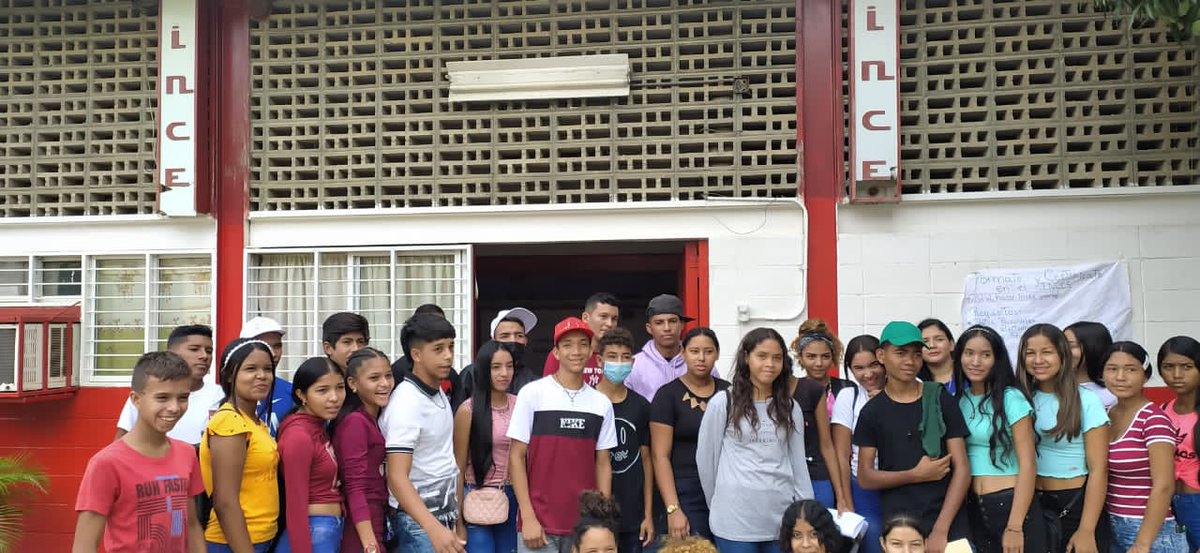 IncesAragua3's tweet photo. También desde el CFS Villa de Cura. ¡Ya inició! UC Jardineria y UC Cultivo de Hortalizas en Huertos. #VenezuelaTerritorioDePaz #25Abr Nuestra misión de vida es 📚📷 #FormarProduciendo y #ProducirFormando
@_LaAvanzadora
@WuikelmanAngelP
@MPPEDUCACION https://t.co/y53G6mXySB