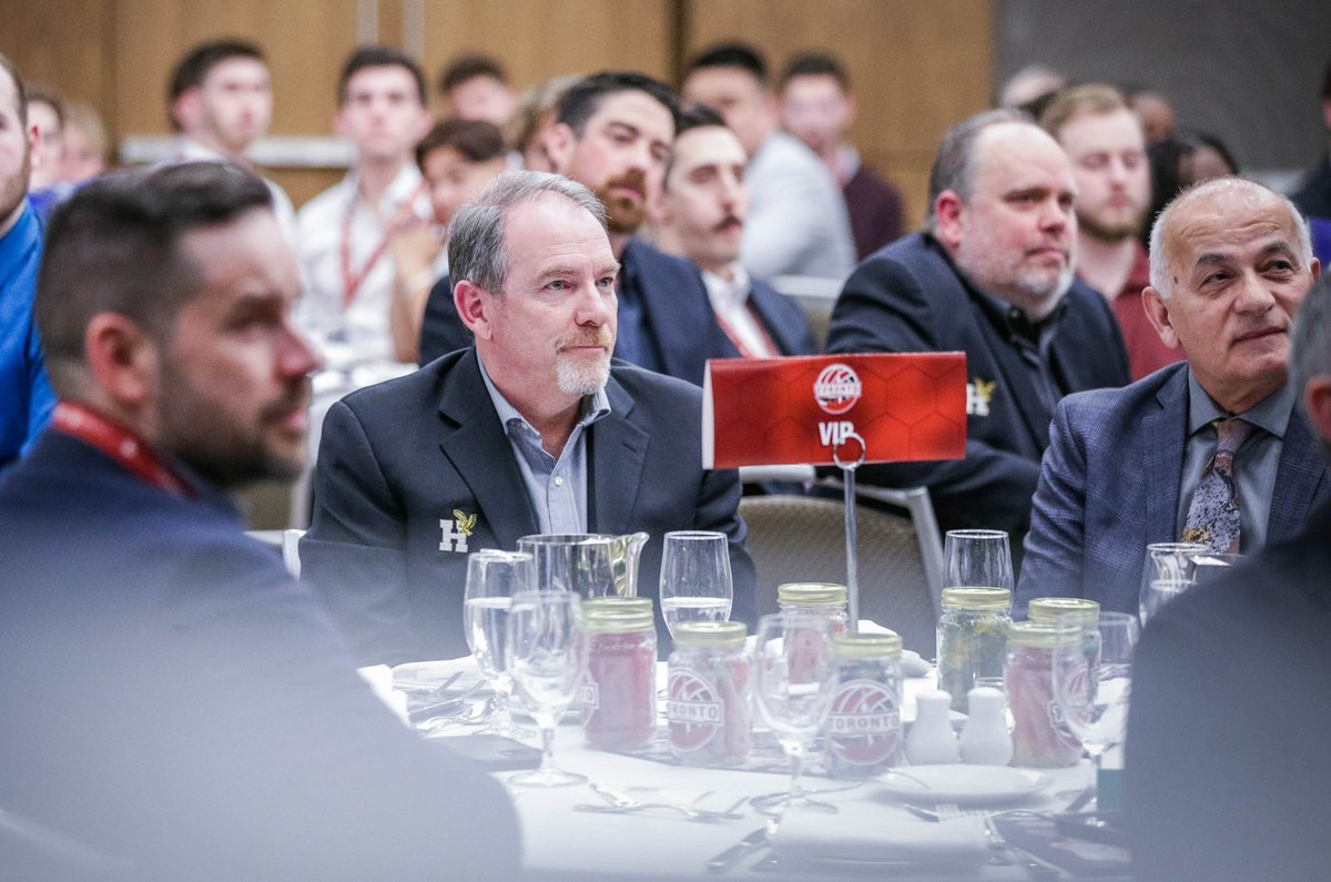CCAAsportACSC's tweet photo. Congratulations to @HumberHawks Director of Athletics and Recreation Ray Chateau, who was recognized with a @CollegeCan Leadership Excellence Award! 🇨🇦
STORY ➡️ https://t.co/PEcBhxOwvs
#CCAApride https://t.co/Cjc09oKErF