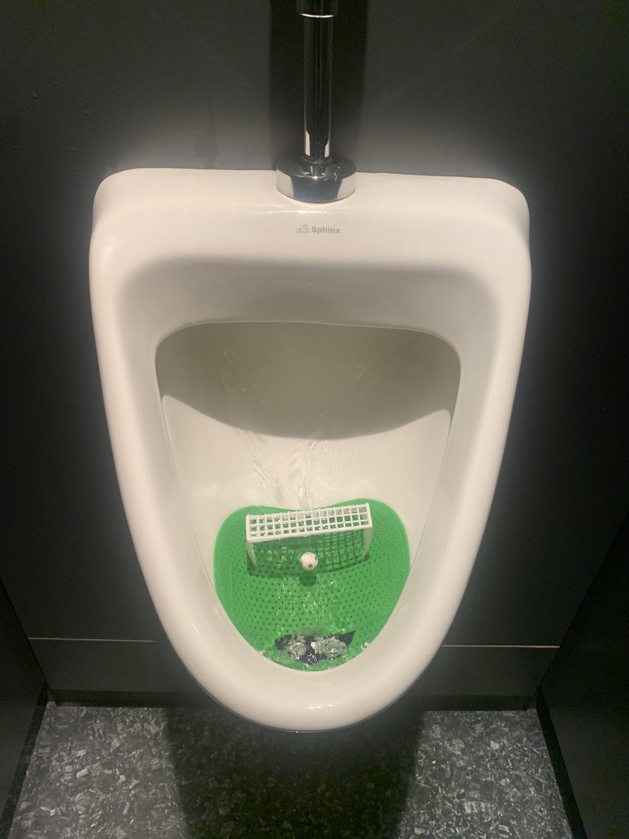 Sjáið þetta?? Þetta er kjaftæðið sem við saklausir karlmenn þurfum að díla við alla daga